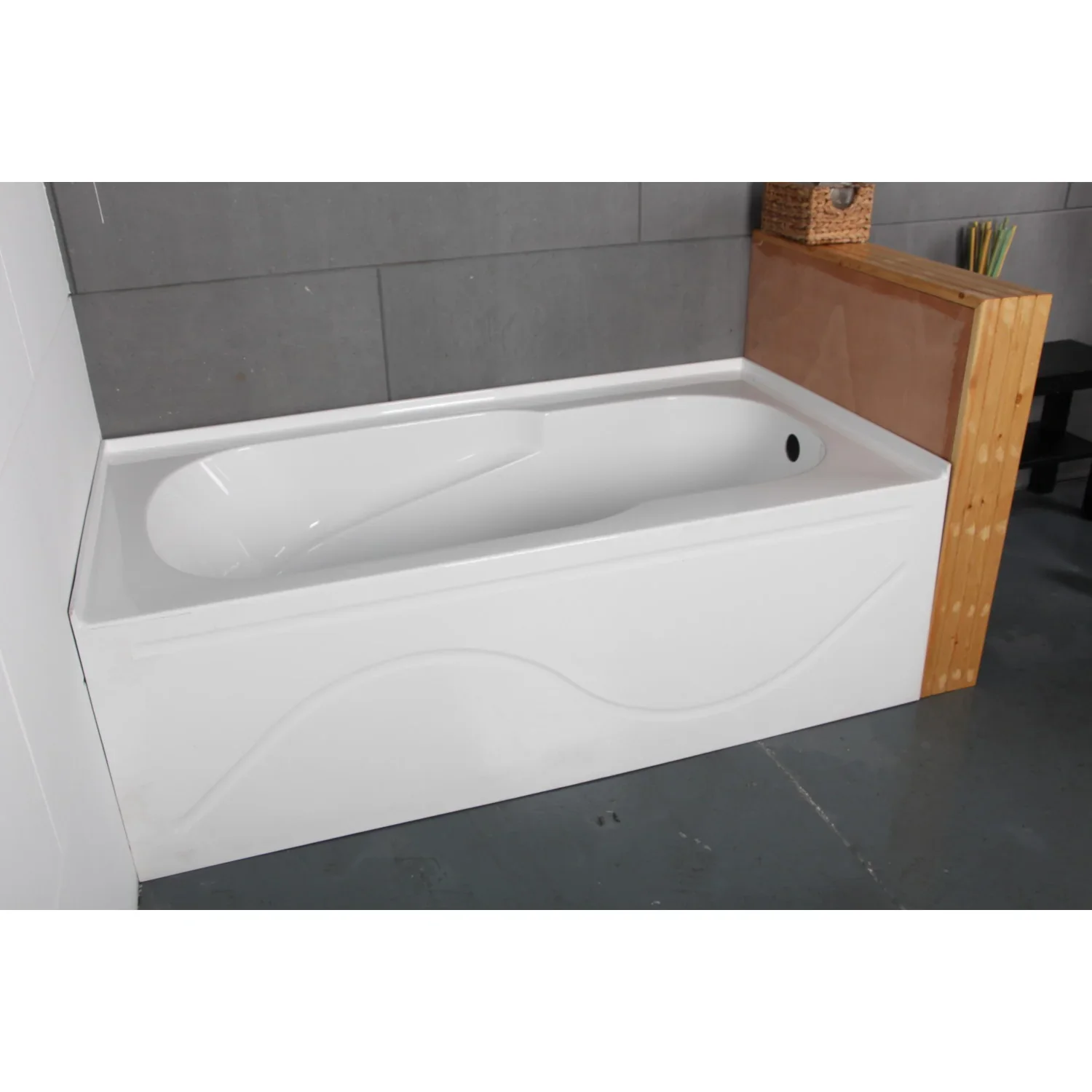 Kingston Brass Aqua Eden 60" Acrylic Rectangular 3-Wall Alcove Tub with Anti Skid and Right Hand Drain Hole, Glossy White (VTAP603216R) - Image 8