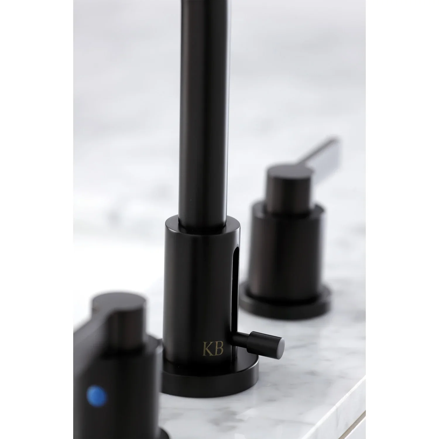 Kingston Brass NuvoFusion Widespread Bathroom Faucet with Brass Pop-Up, Oil Rubbed Bronze (FSC8925NDL) - Image 6
