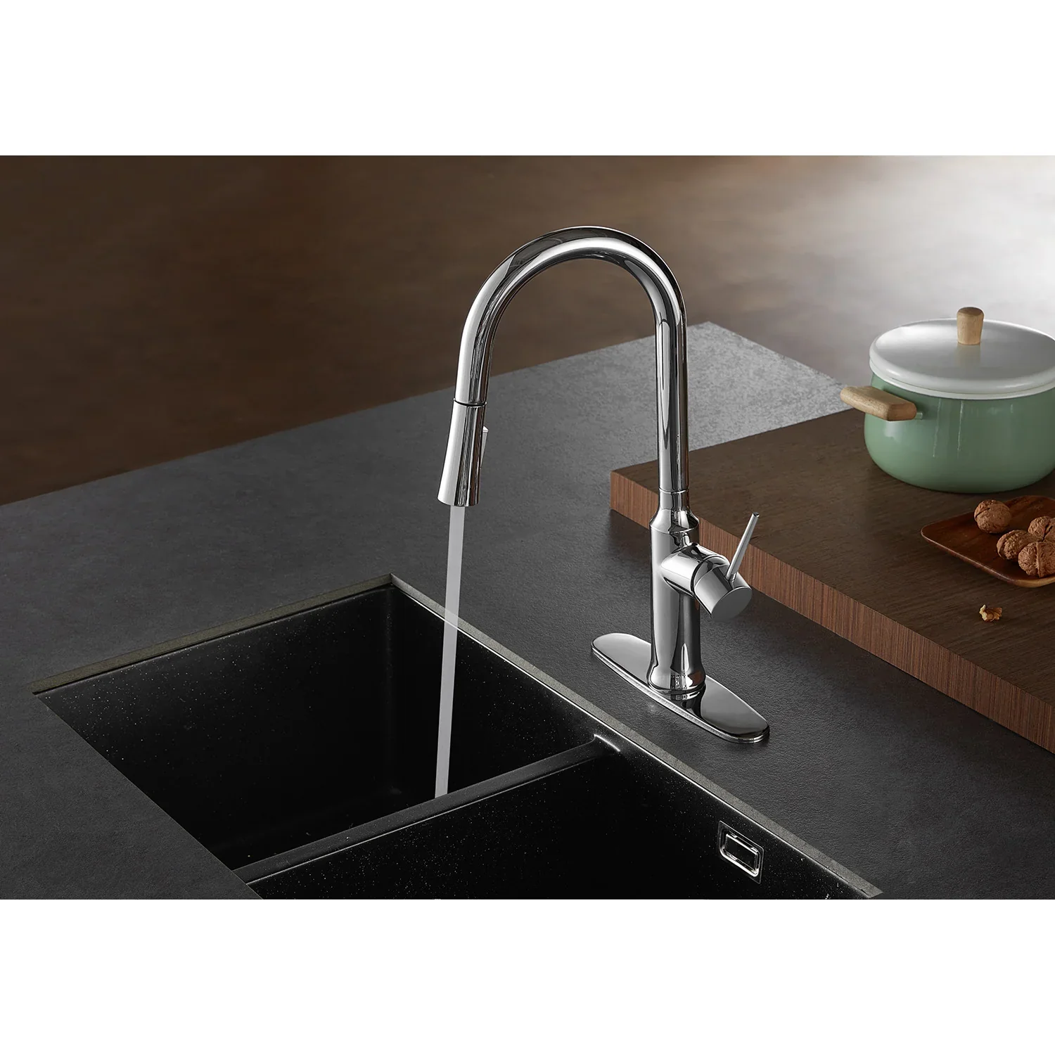 Kingston Brass Gourmetier New York Single-Handle Pull-Down Kitchen Faucet, Polished Chrome (LS2721NYL) - Image 3