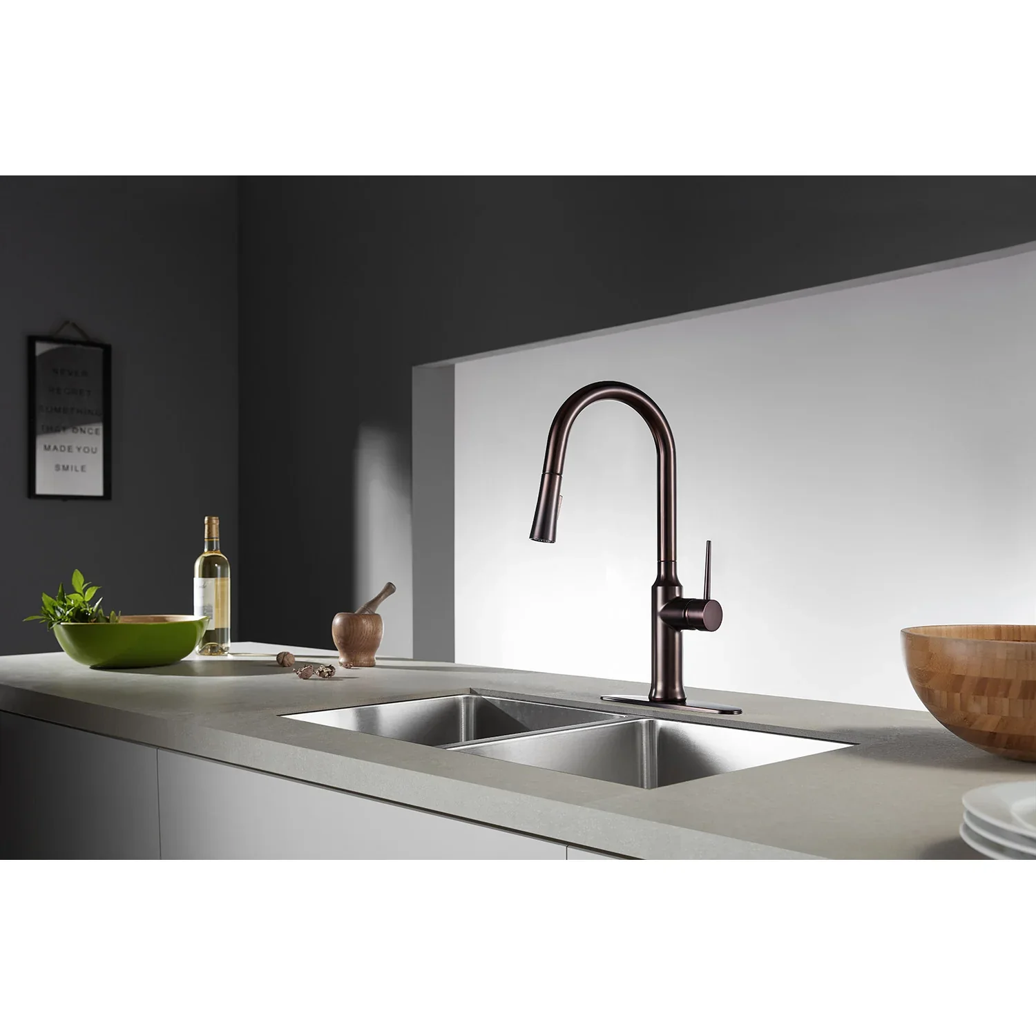 Kingston Brass Gourmetier New York Single-Handle Pull-Down Kitchen Faucet, Oil Rubbed Bronze (LS2725NYL) - Image 2