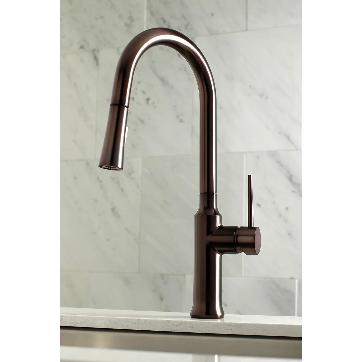Kingston Brass Gourmetier New York Single-Handle Pull-Down Kitchen Faucet, Oil Rubbed Bronze (LS2725NYL) - Image 3