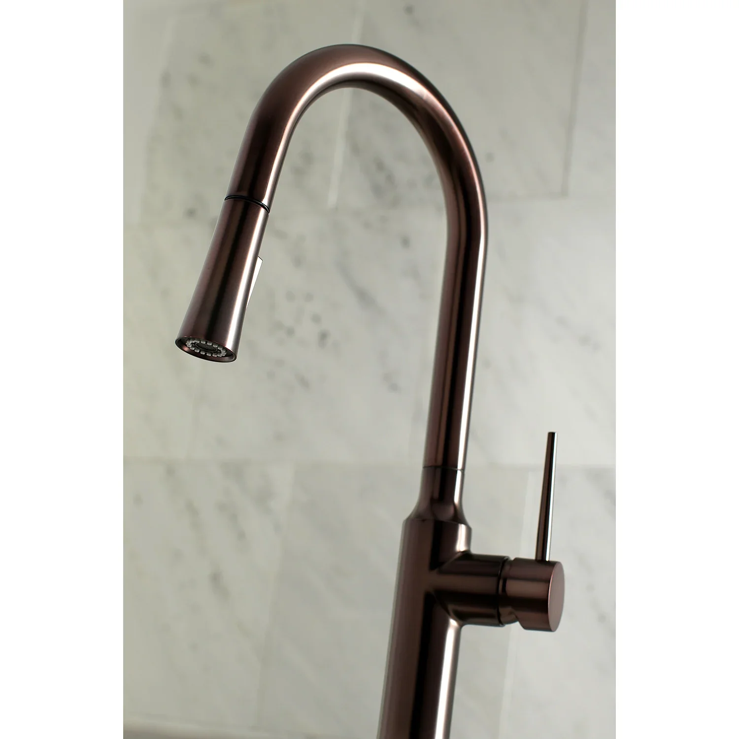Kingston Brass Gourmetier New York Single-Handle Pull-Down Kitchen Faucet, Oil Rubbed Bronze (LS2725NYL) - Image 4