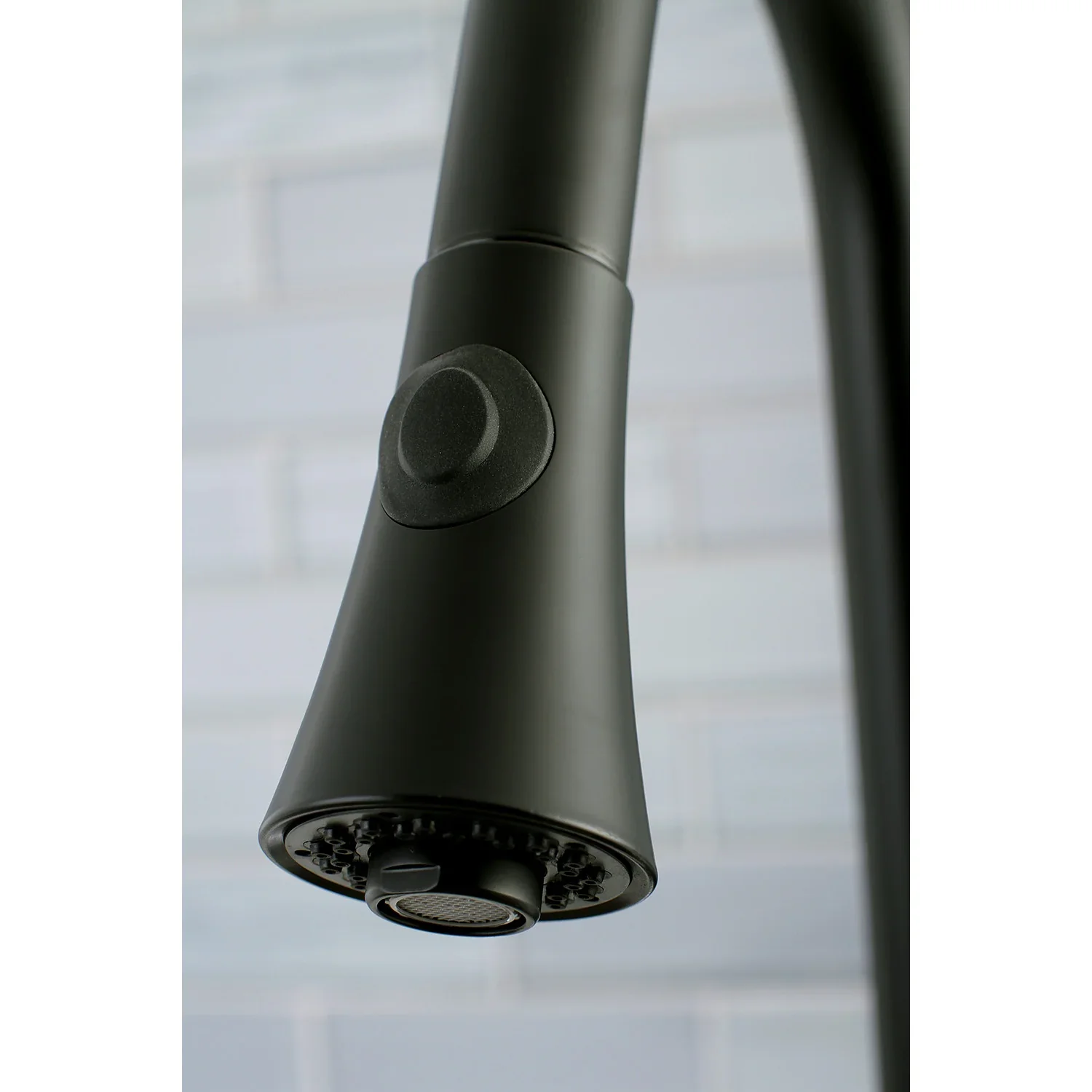Kingston Brass Gourmetier Concord Single-Handle Pull-Down Kitchen Faucet, Matte Black (LS8720DL) - Image 5