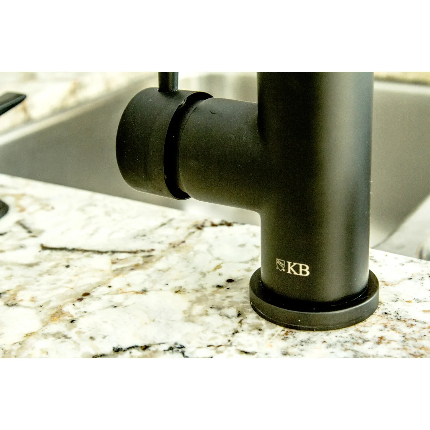 Kingston Brass Gourmetier Concord Single-Handle Pull-Down Kitchen Faucet, Matte Black (LS8720DL) - Image 6