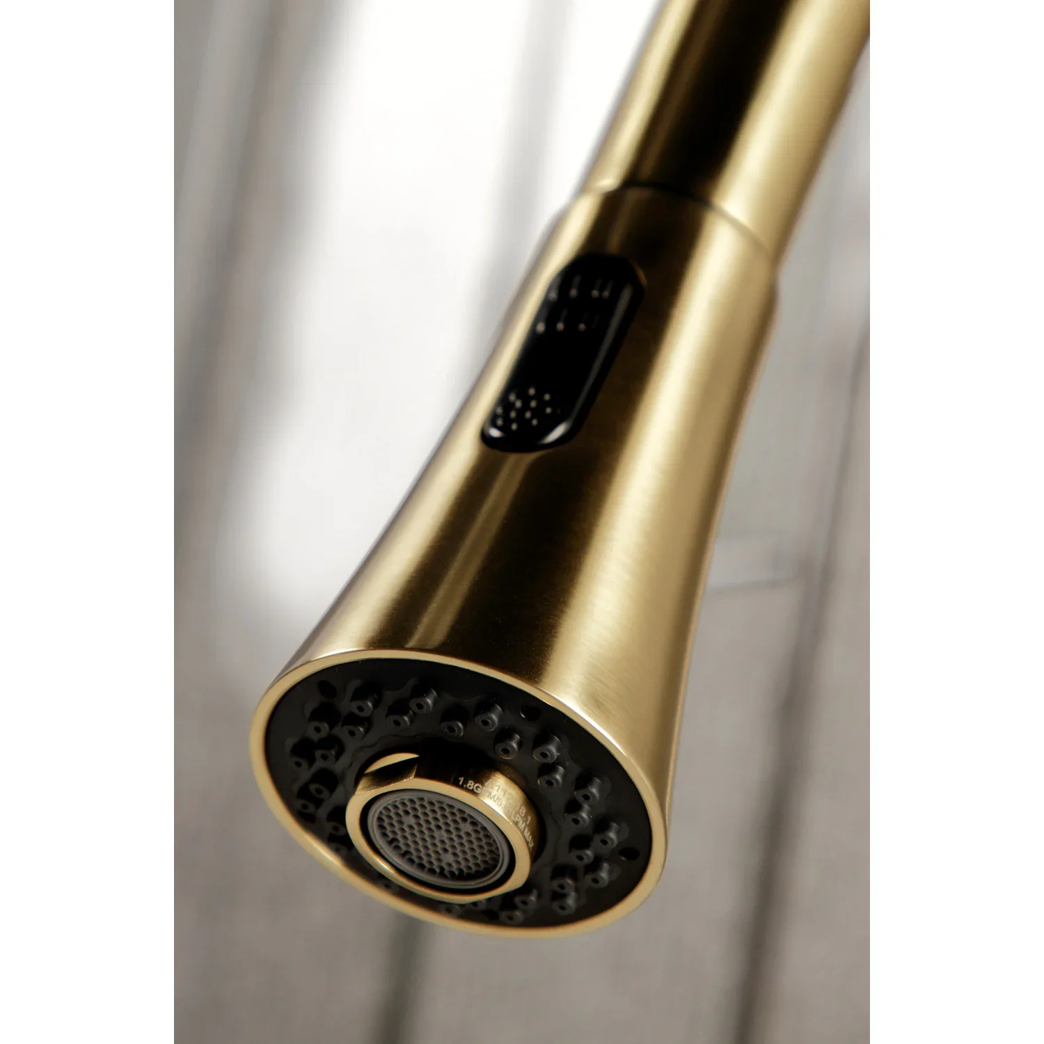 Kingston Brass Gourmetier Concord Single-Handle Pull-Down Kitchen Faucet, Brushed Brass (LS8723DL) - Image 4