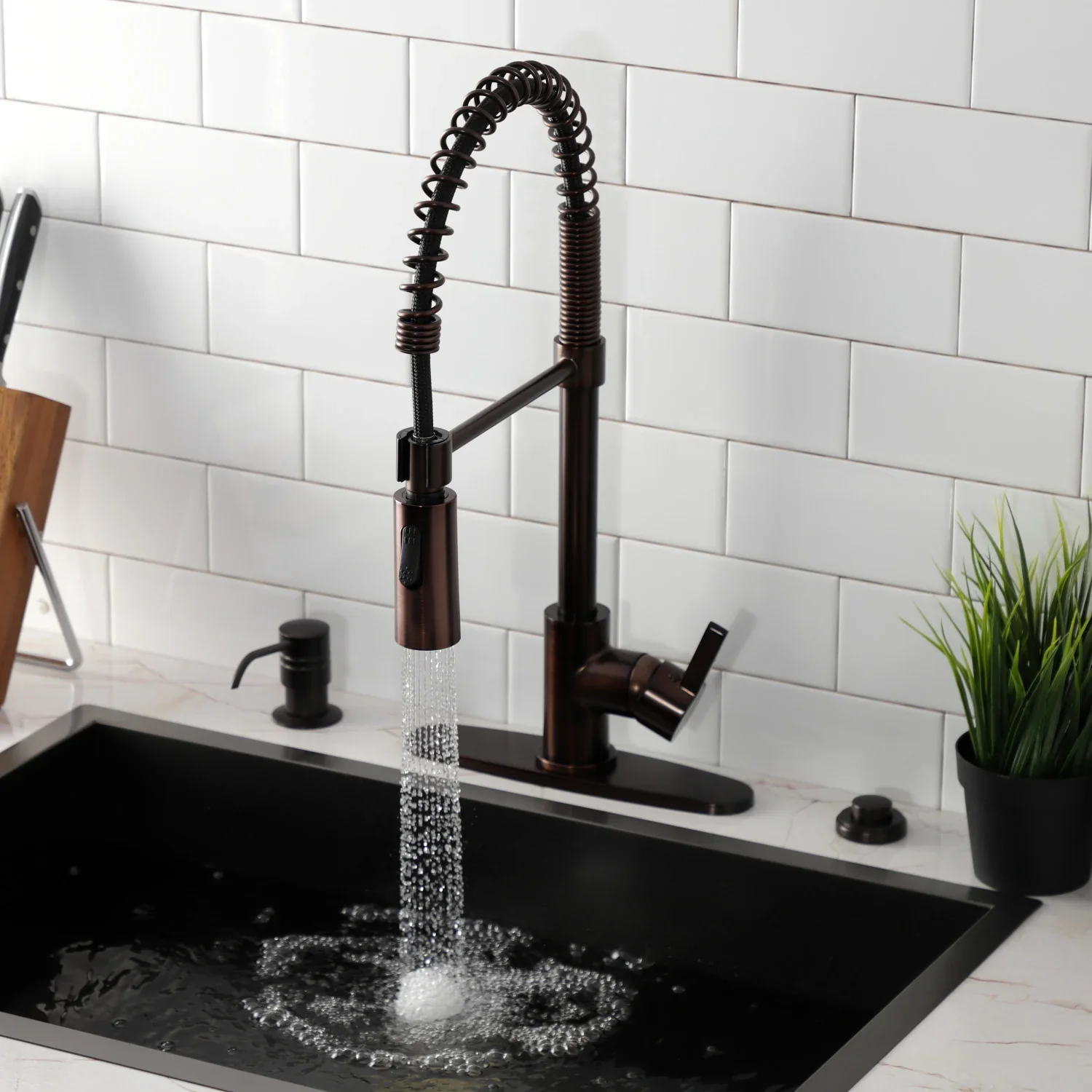 Kingston Brass Gourmetier Continental Single-Handle Deck-Mount Pre-Rinse Kitchen Faucet, Oil Rubbed Bronze (LS8775CTL) - Image 6