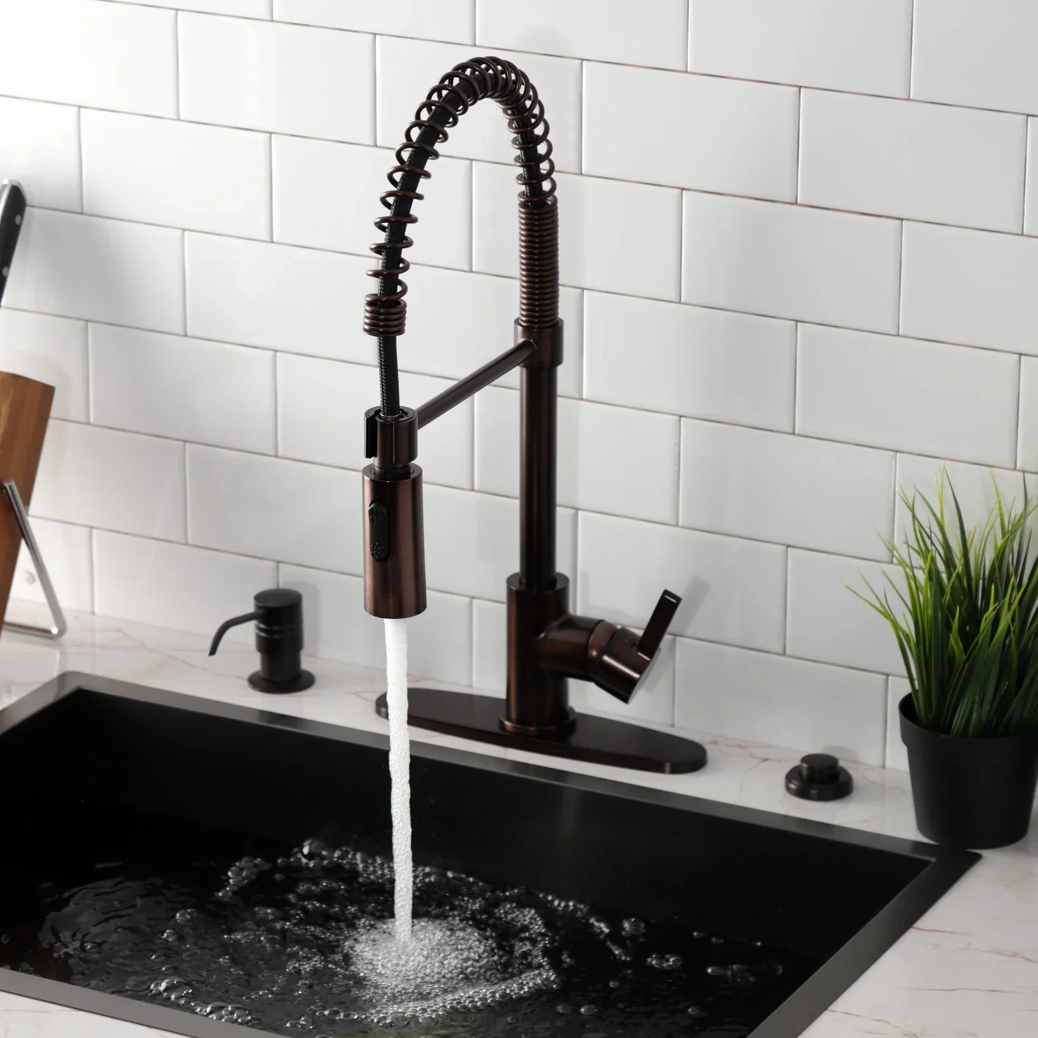 Kingston Brass Gourmetier Continental Single-Handle Deck-Mount Pre-Rinse Kitchen Faucet, Oil Rubbed Bronze (LS8775CTL) - Image 7