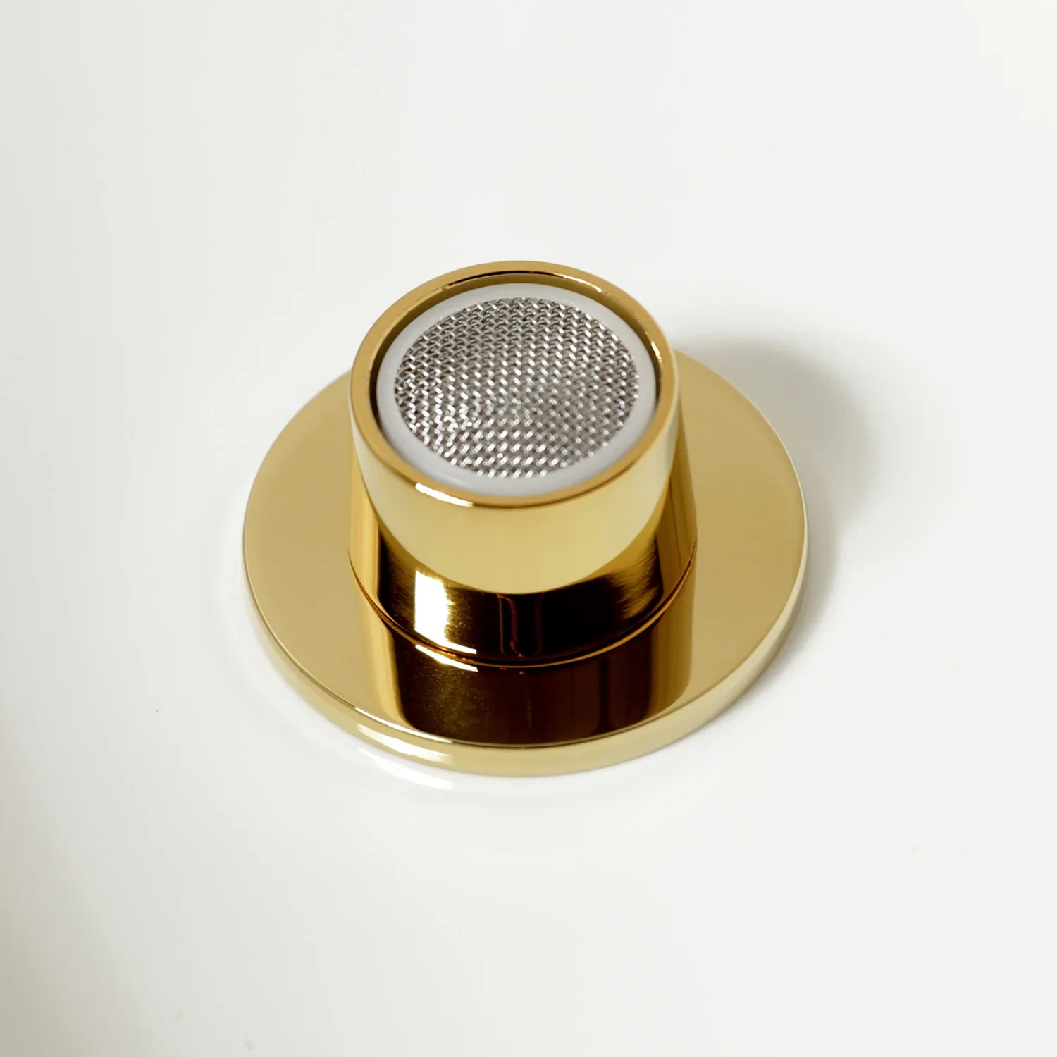 Kingston Brass Victorian Three-Handle Bidet Faucet with Brass Pop-Up, Polished Brass (KB322AL) - Image 10