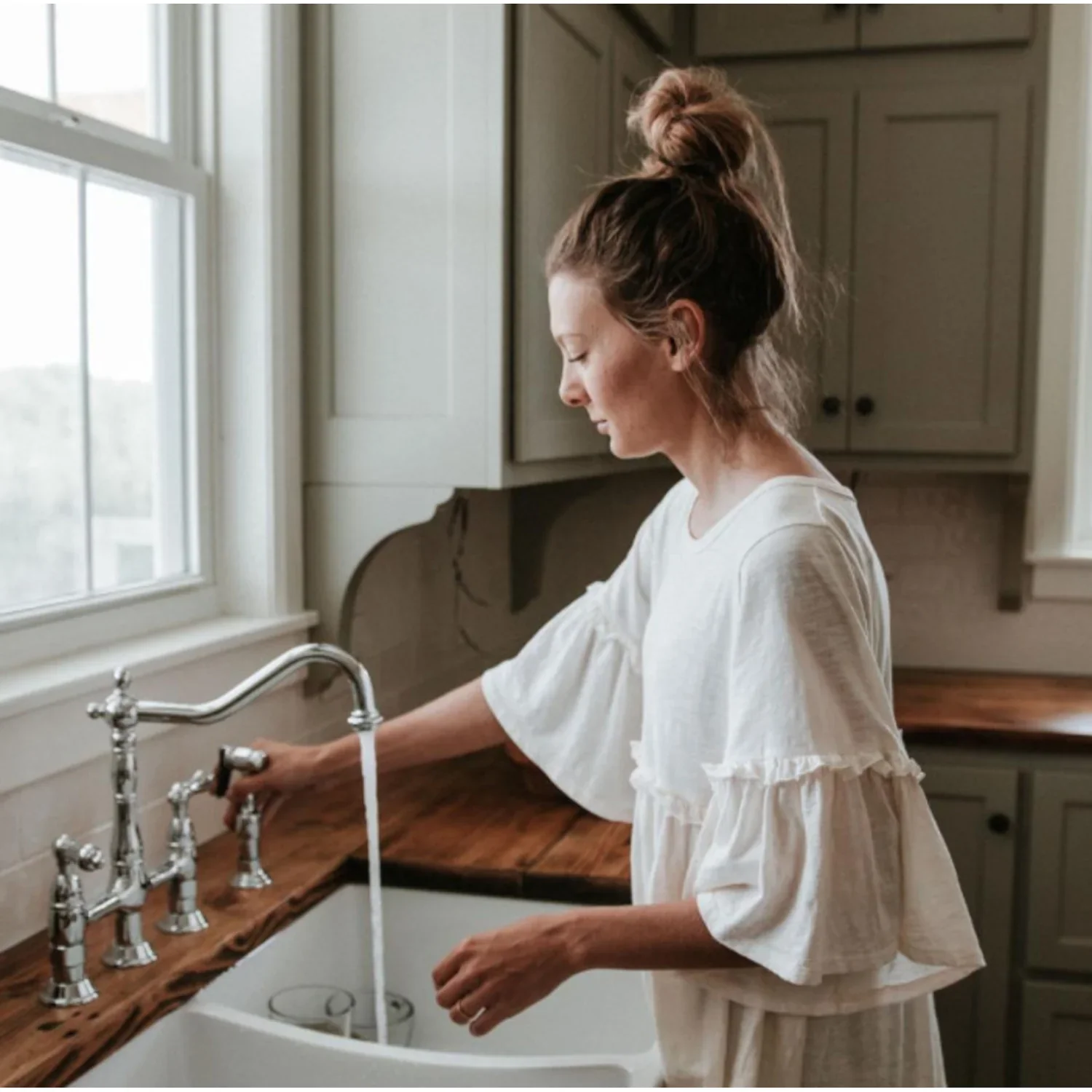 Kingston Brass Heritage Bridge Kitchen Faucet with Brass Side Sprayer, Polished Chrome (KS1271ALBS) - Image 8