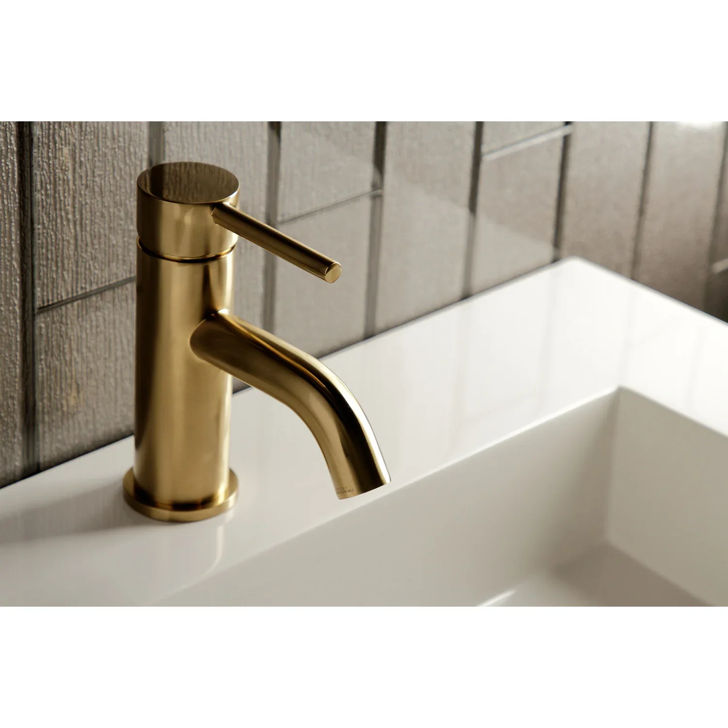Kingston Brass Concord One-Handle Single-Hole Bathroom Faucet with Push Pop-Up Drain, Brushed Brass (LS8223DL) - Image 2
