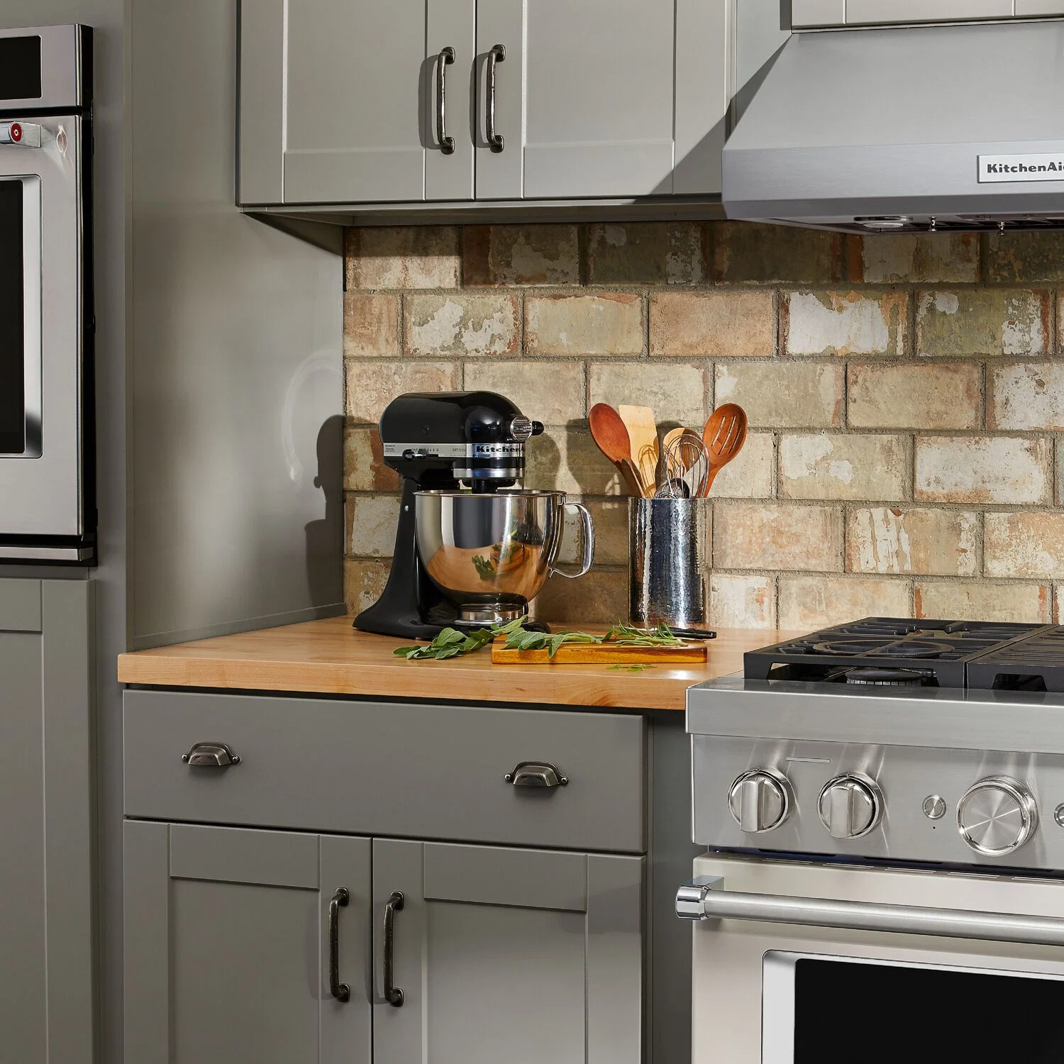 KitchenAid Artisan 5-Quart Tilt-Head Stand Mixer in Onyx Black (KSM150PSOB) - Image 5