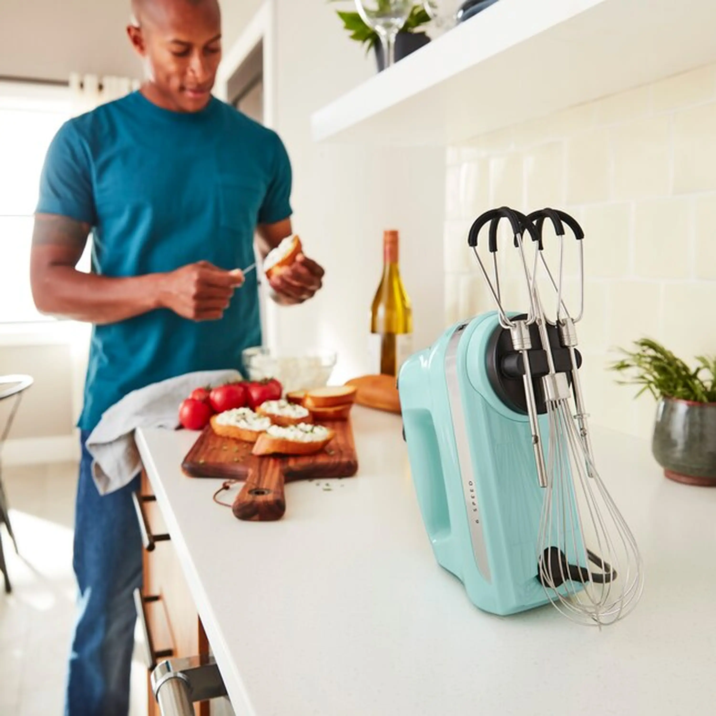 KitchenAid 6-Speed Ultra Power Hand Mixer with Flex Edge Beaters in Ice (KHM6118IC) - Image 2