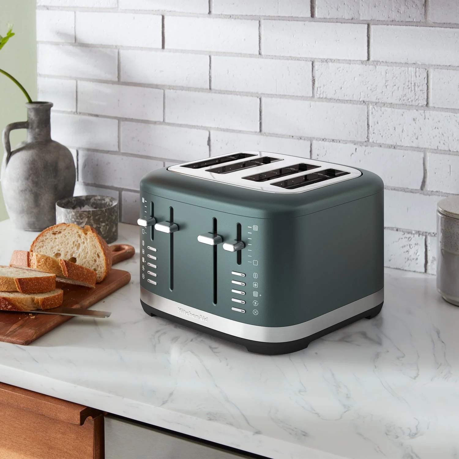 KitchenAid 4-Slice Toaster Toast, Bagel and Cancel Function in Juniper (KMT4109JP) - Image 2