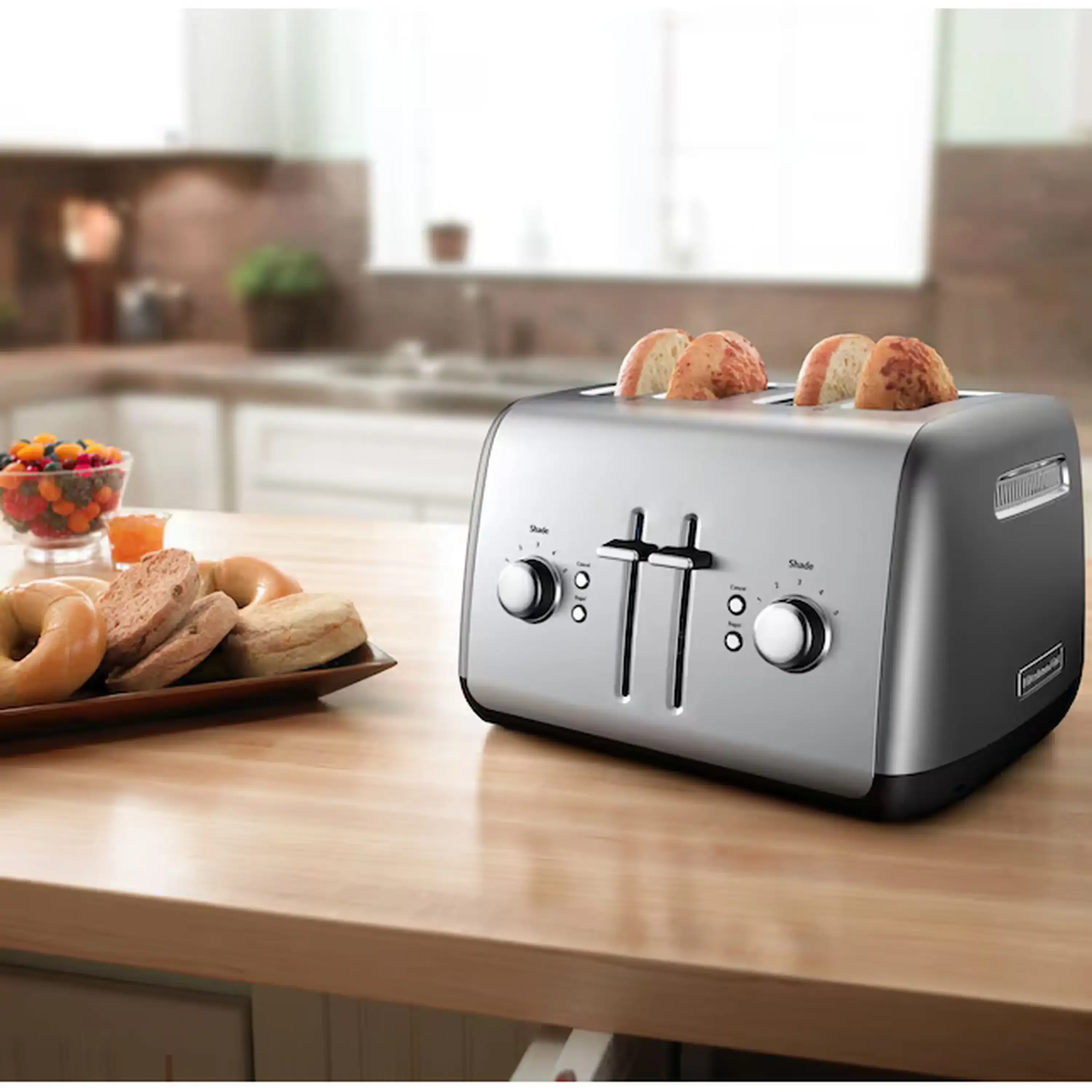 KitchenAid 4 Slice Toaster with Manual Lift Lever in Contour Silver (KMT4115CU) - Image 2