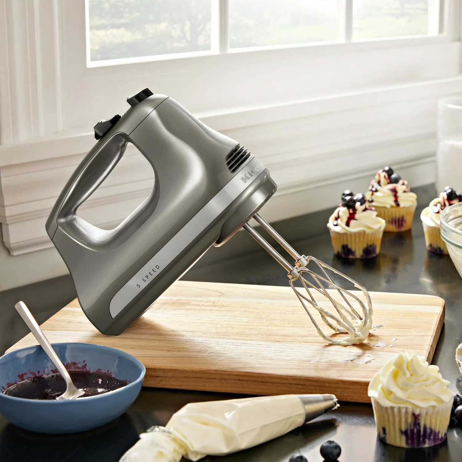 KitchenAid 5-Speed Ultra Power Hand Mixer in Contour Silver (KHM512CU) - Image 2