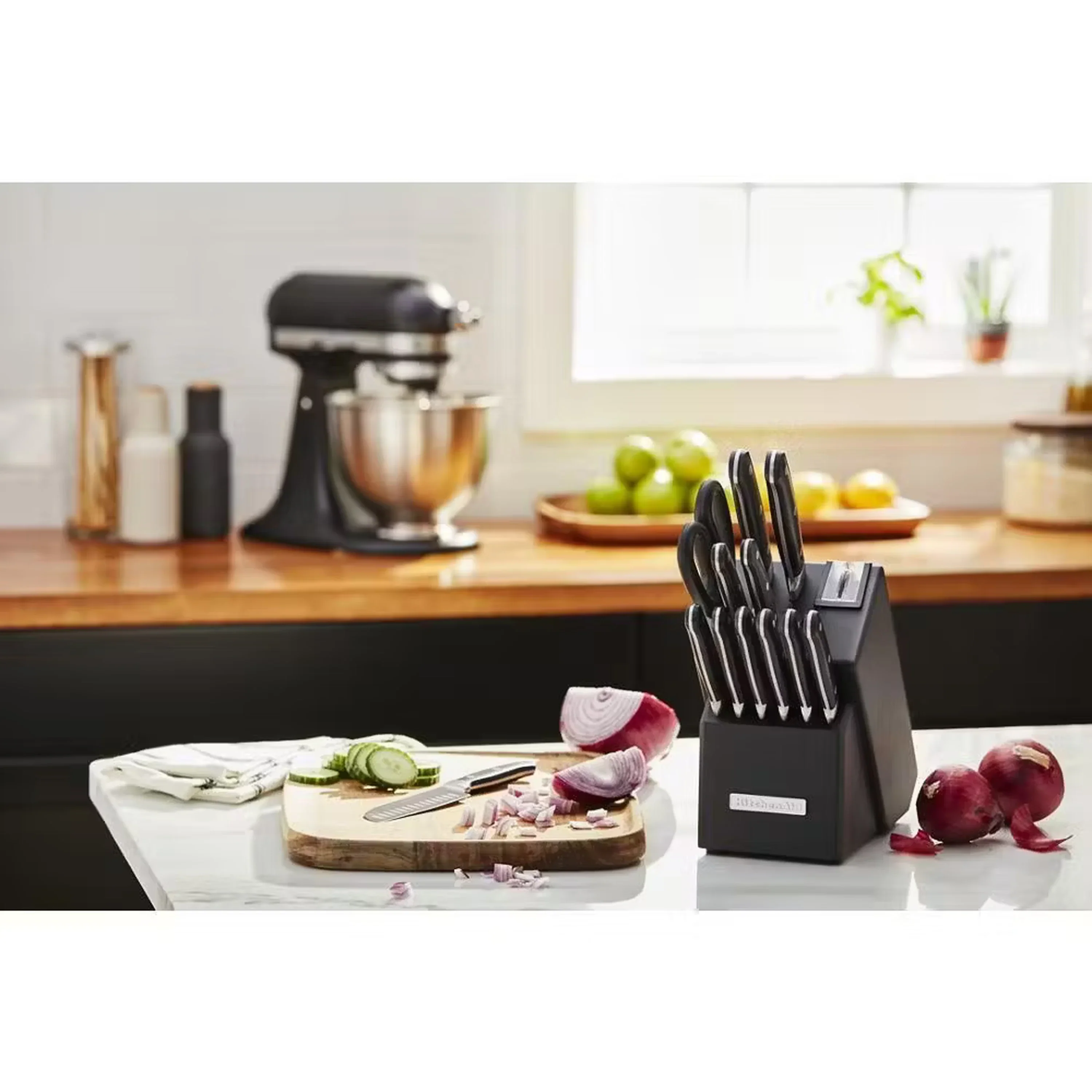 KitchenAid Classic Series 4.5 Quart Tilt-Head Stand Mixer in Onyx Black (K45SSOB) - Image 5