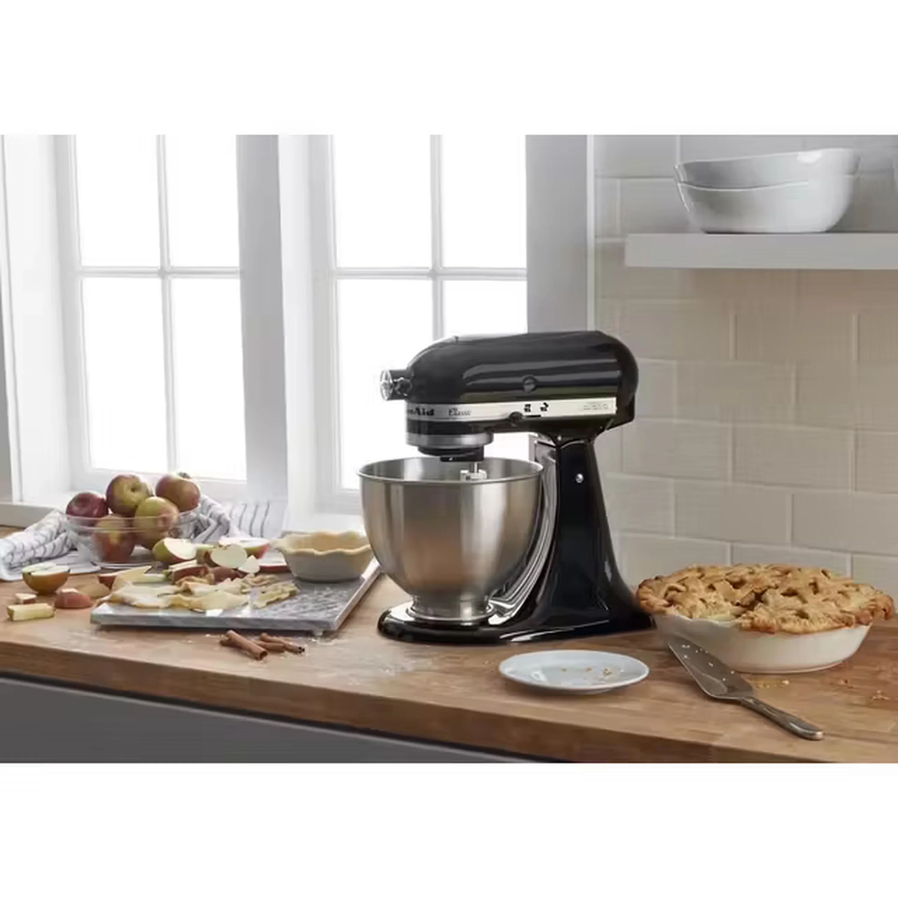 KitchenAid Classic Series 4.5 Quart Tilt-Head Stand Mixer in Onyx Black (K45SSOB) - Image 7