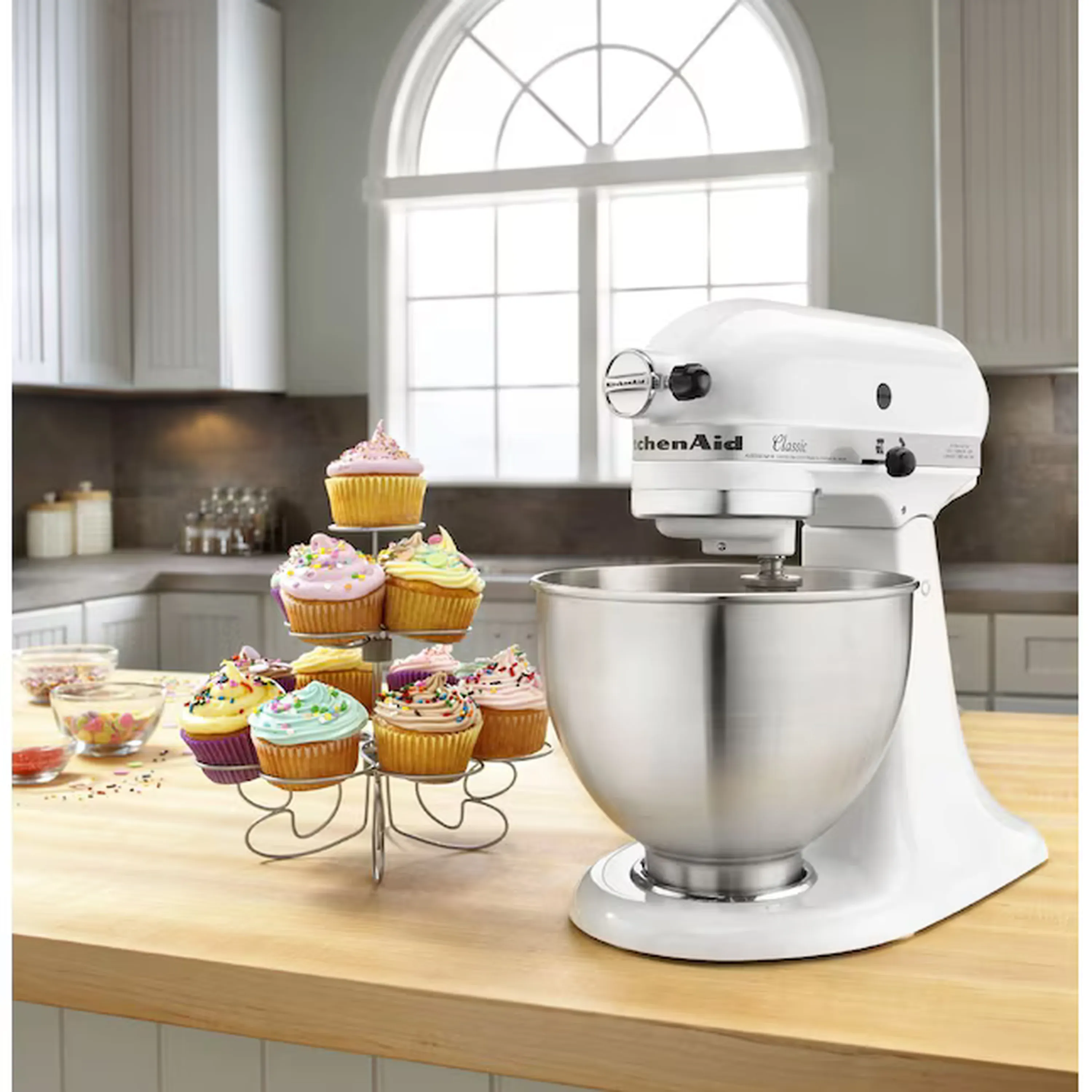 KitchenAid Classic Series 4.5 Quart Tilt-Head Stand Mixer in White (K45SSWH) - Image 2