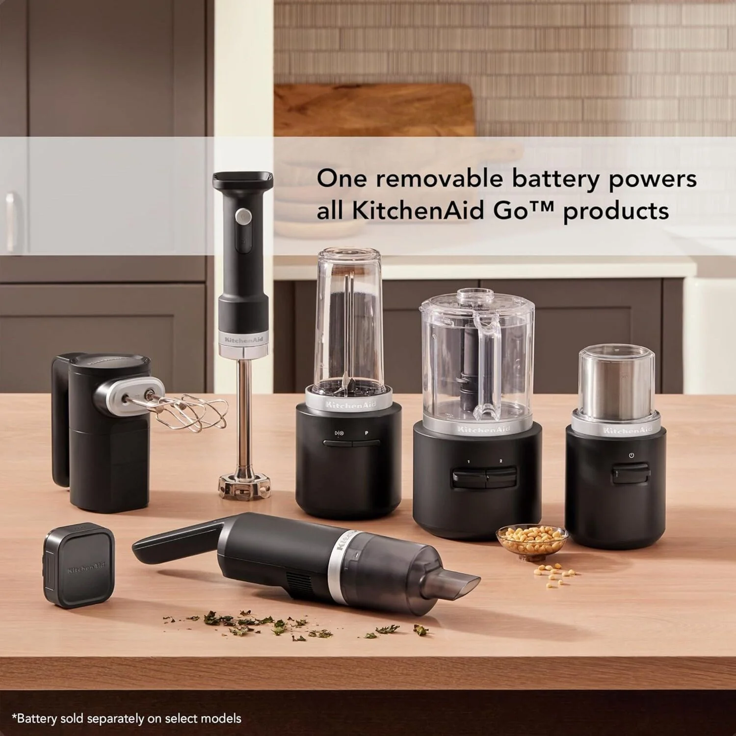 KitchenAid Cordless 12V 16 Oz. Personal Blender with Travel Lid in Black Matte (KSBR200BM) - Image 3