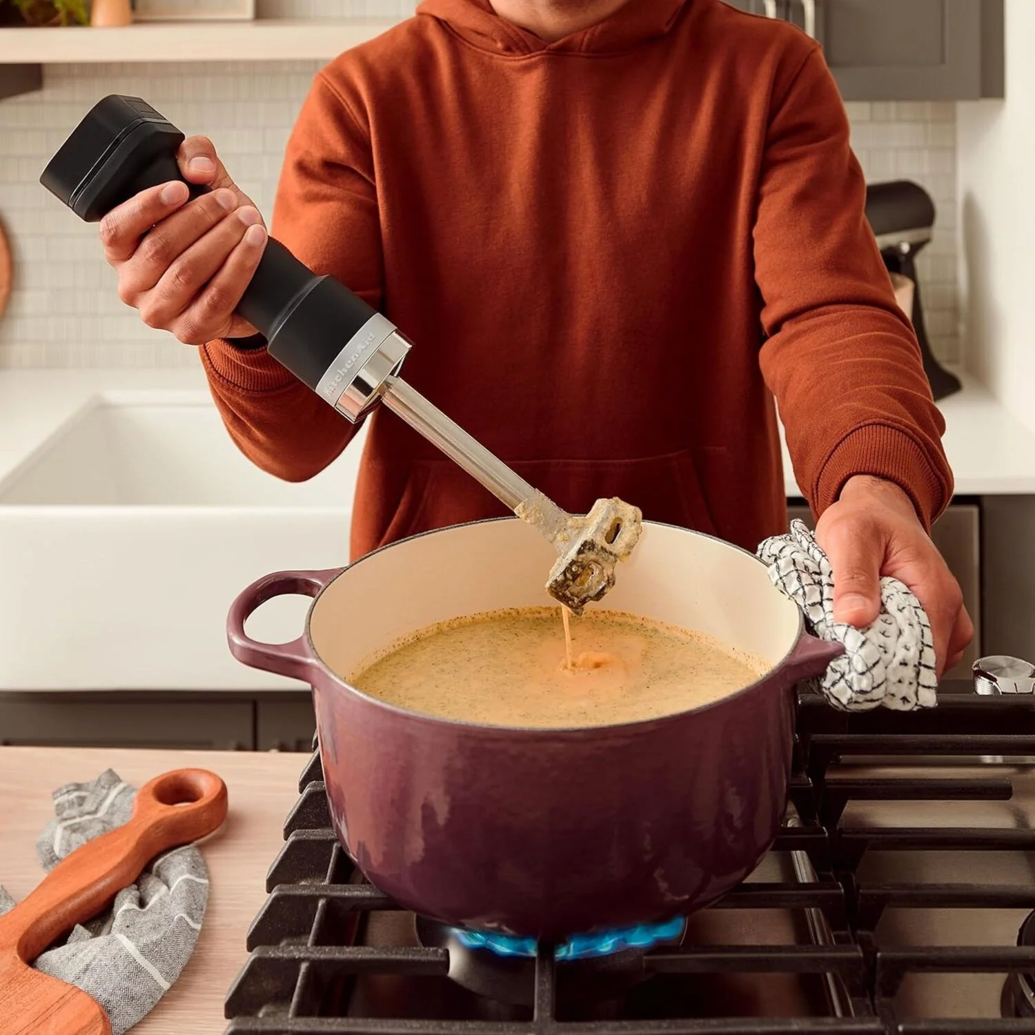 KitchenAid Go Cordless 12V Hand Blender in Black Matte (KHBRV00BM) - Image 2