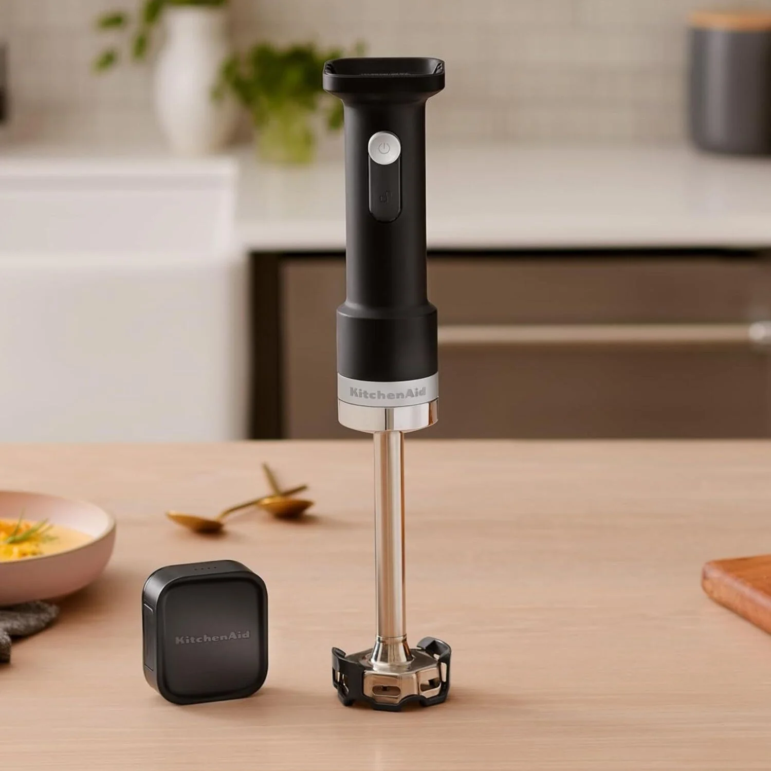 KitchenAid Go Cordless 12V Hand Blender in Black Matte (KHBRV00BM) - Image 3