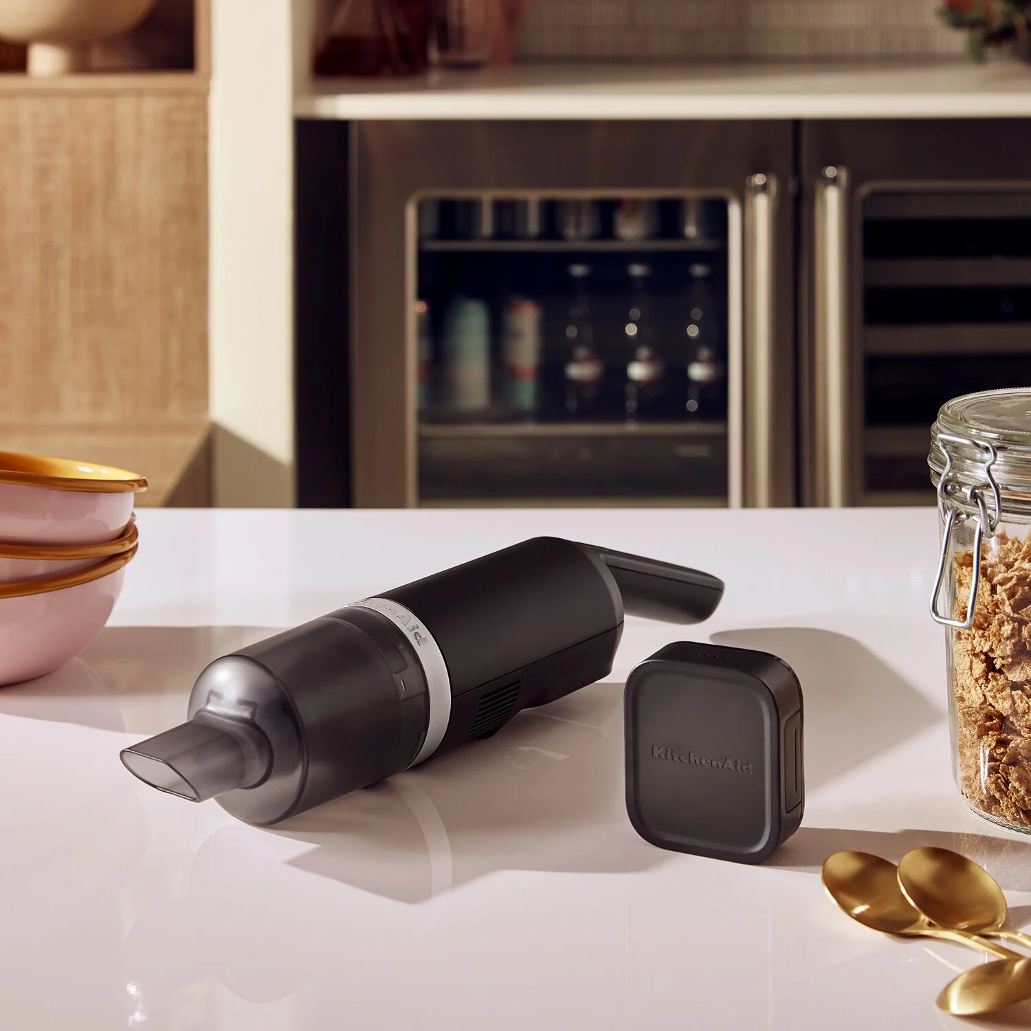 KitchenAid Cordless 12V Kitchen Vacuum in Black Matte with Battery, USB-C Cable, & Wall Adapter (KKVR121BM) - Image 4