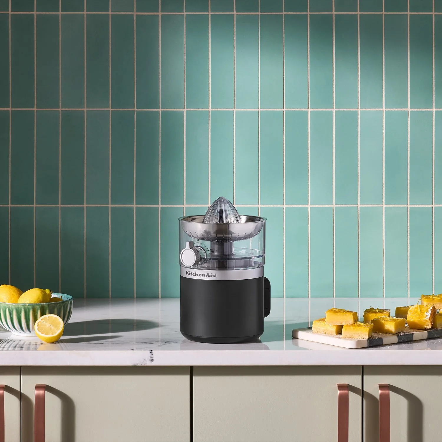 KitchenAid Cordless Go Citrus Juicer w/o Battery in Black Matte (KCJR160BM) - Image 2