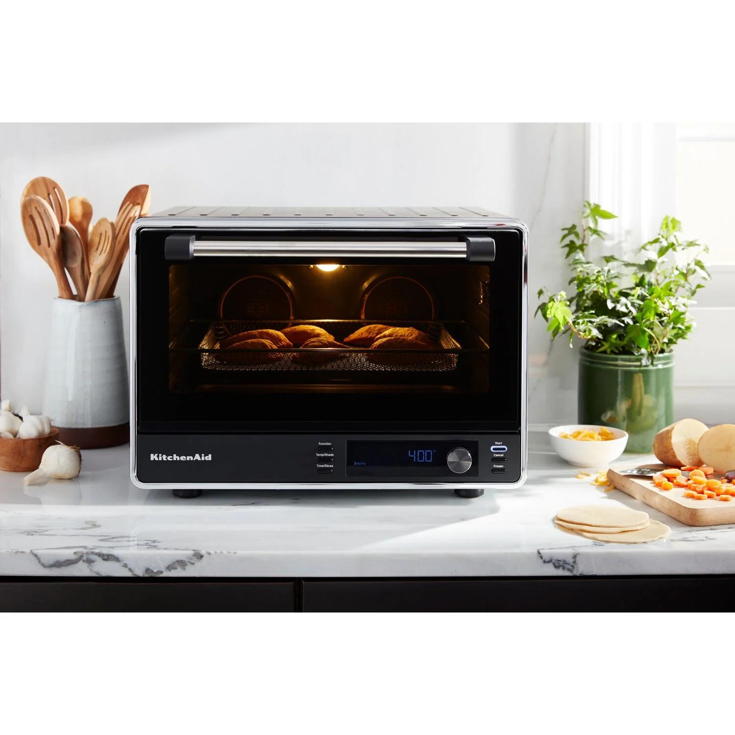 KitchenAid Dual Convection Countertop Oven with Air Fry & Temperature Probe in Black Matte (KCO224BM) - Image 2