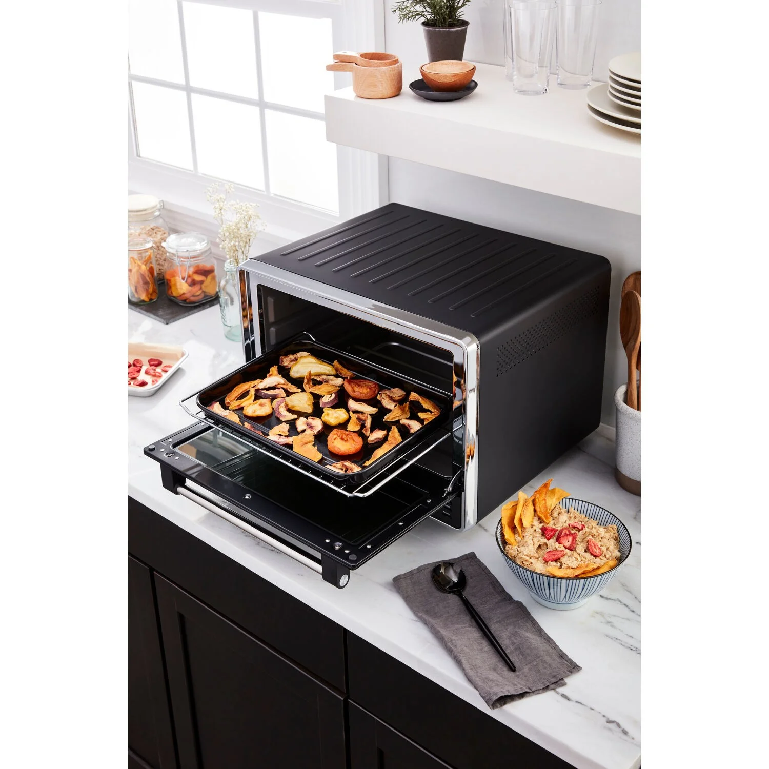 KitchenAid Dual Convection Countertop Oven with Air Fry & Temperature Probe in Black Matte (KCO224BM) - Image 5