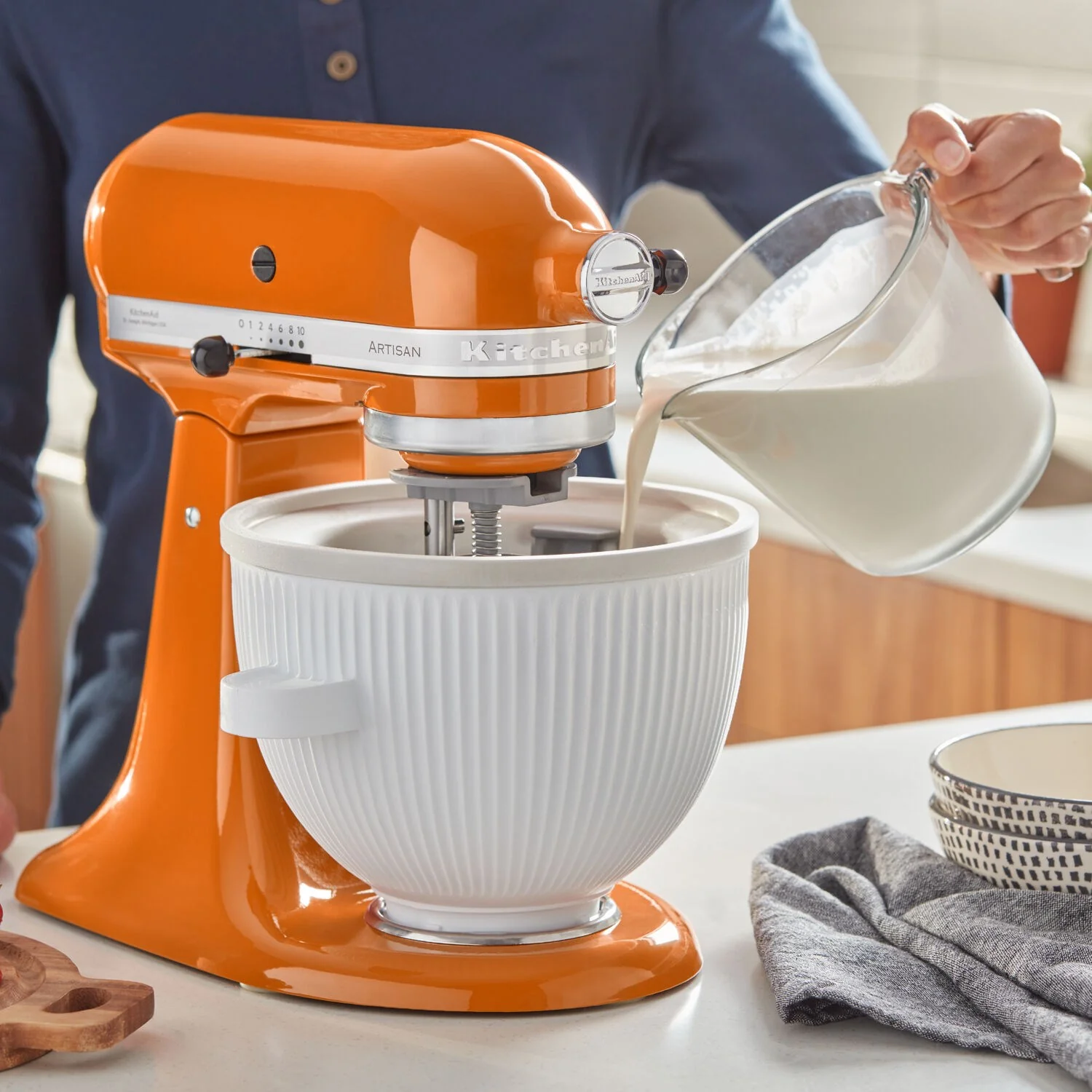 KitchenAid Ice Cream Maker Attachment for Stand Mixer in White (KSMICM) - Image 10