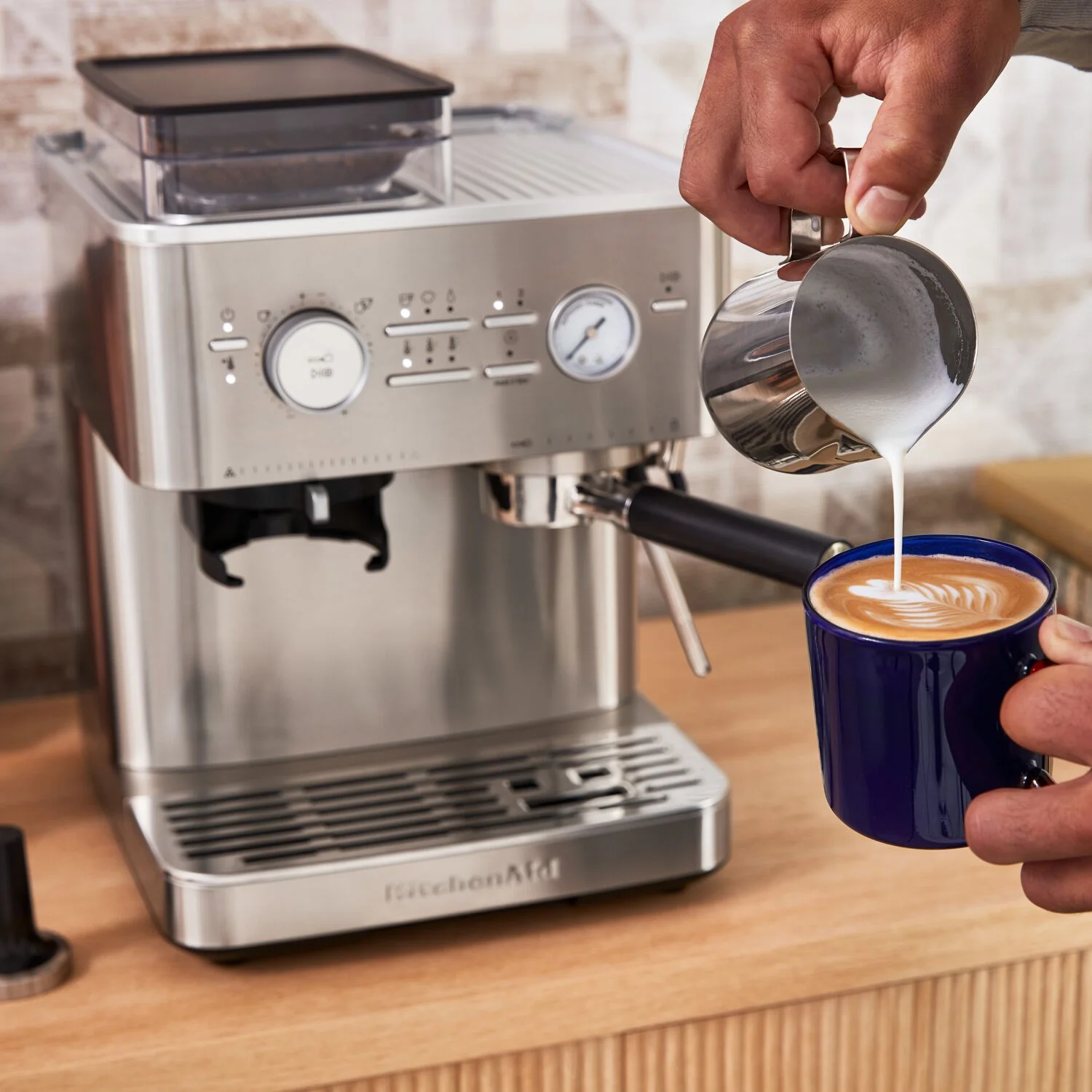 KitchenAid Semi-Automatic Espresso Machine with Burr Grinder in Stainless Steel - 15 Bar Pump (KES6551SX) - Image 3