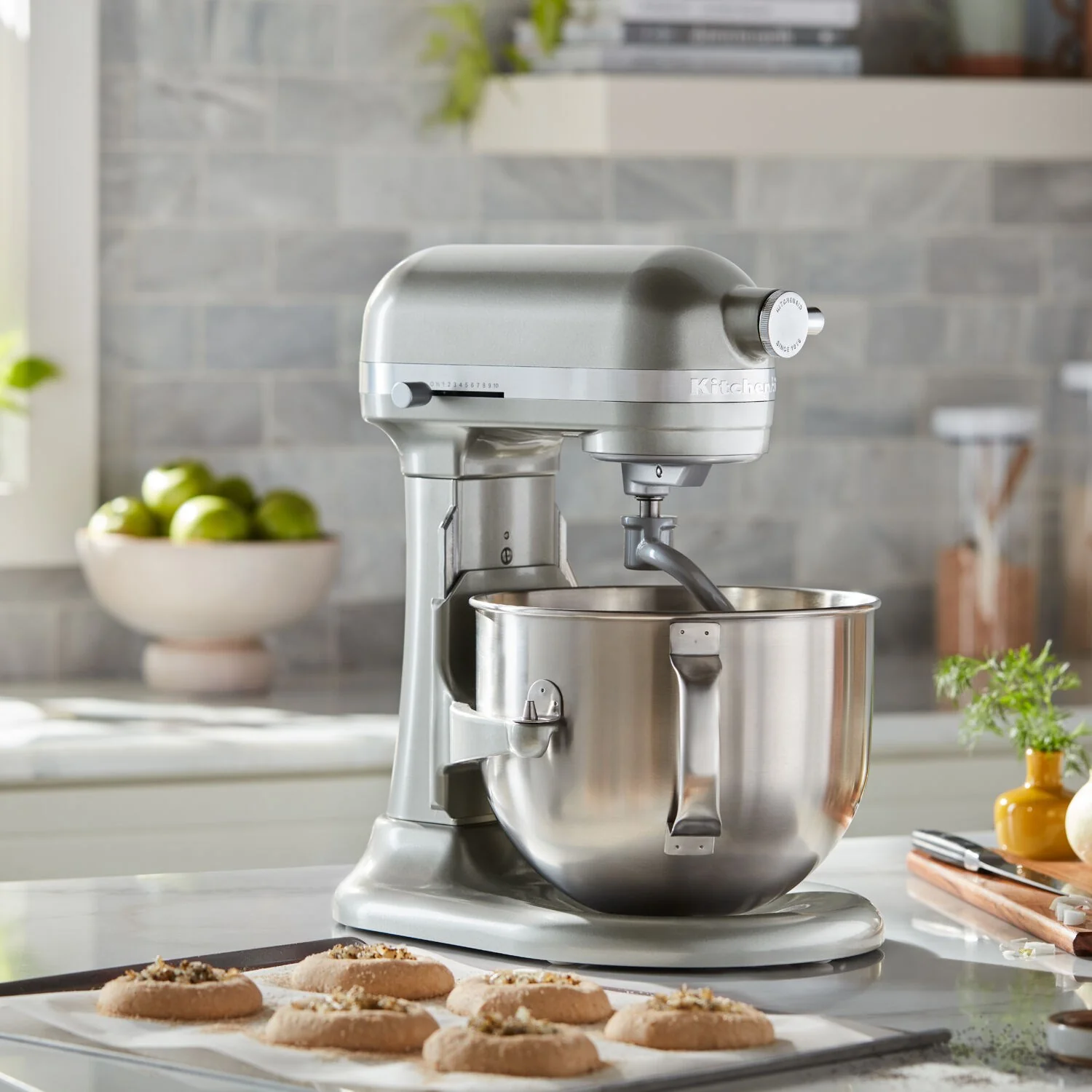 KitchenAid Stand Mixer, 7 Quart Bowl Lift, 11 Speeds in Contour Silver (KSM70SKXXCU) - Image 5