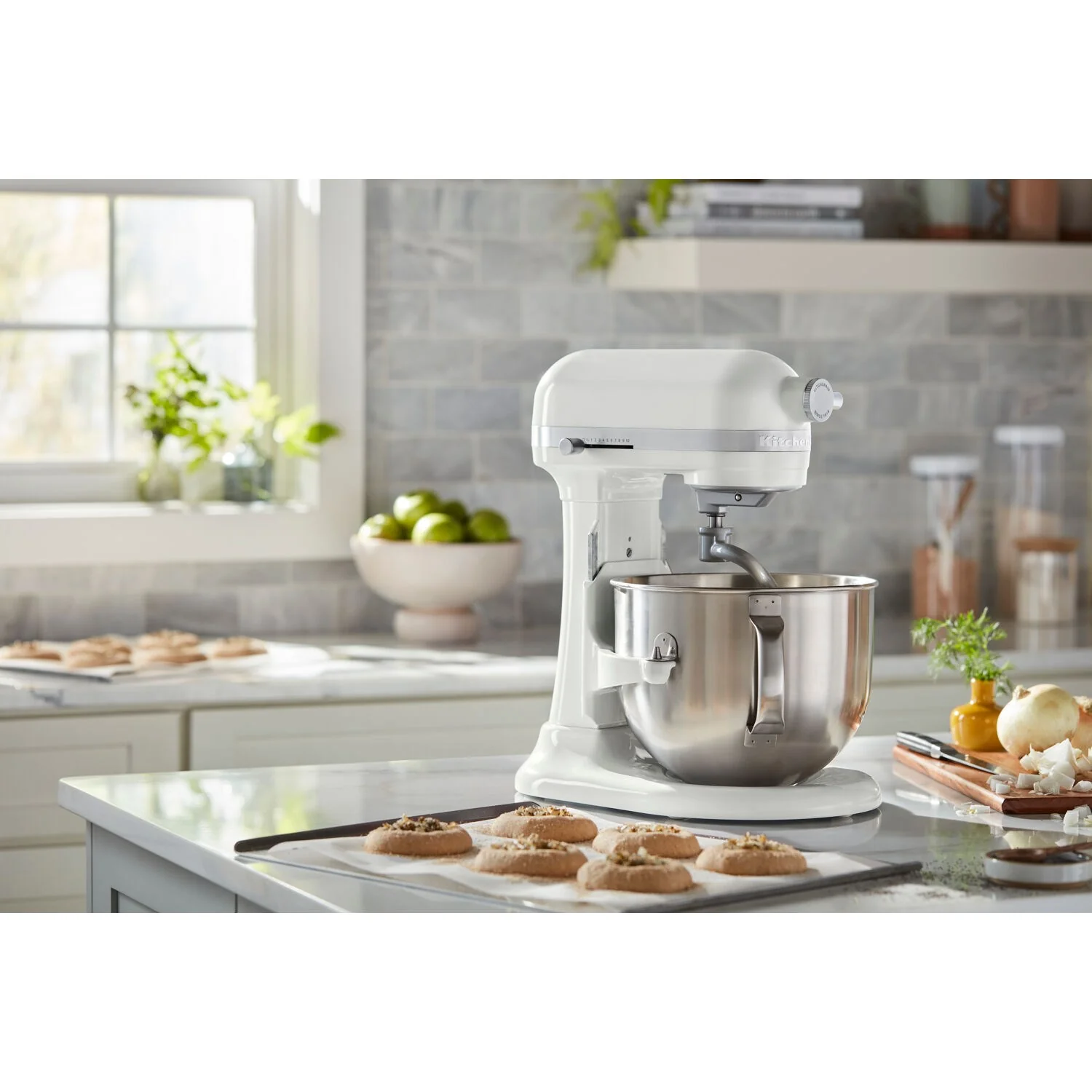 KitchenAid Stand Mixer, 7 Quart Bowl Lift, 11 Speeds in White (KSM70SKXXWH) - Image 2