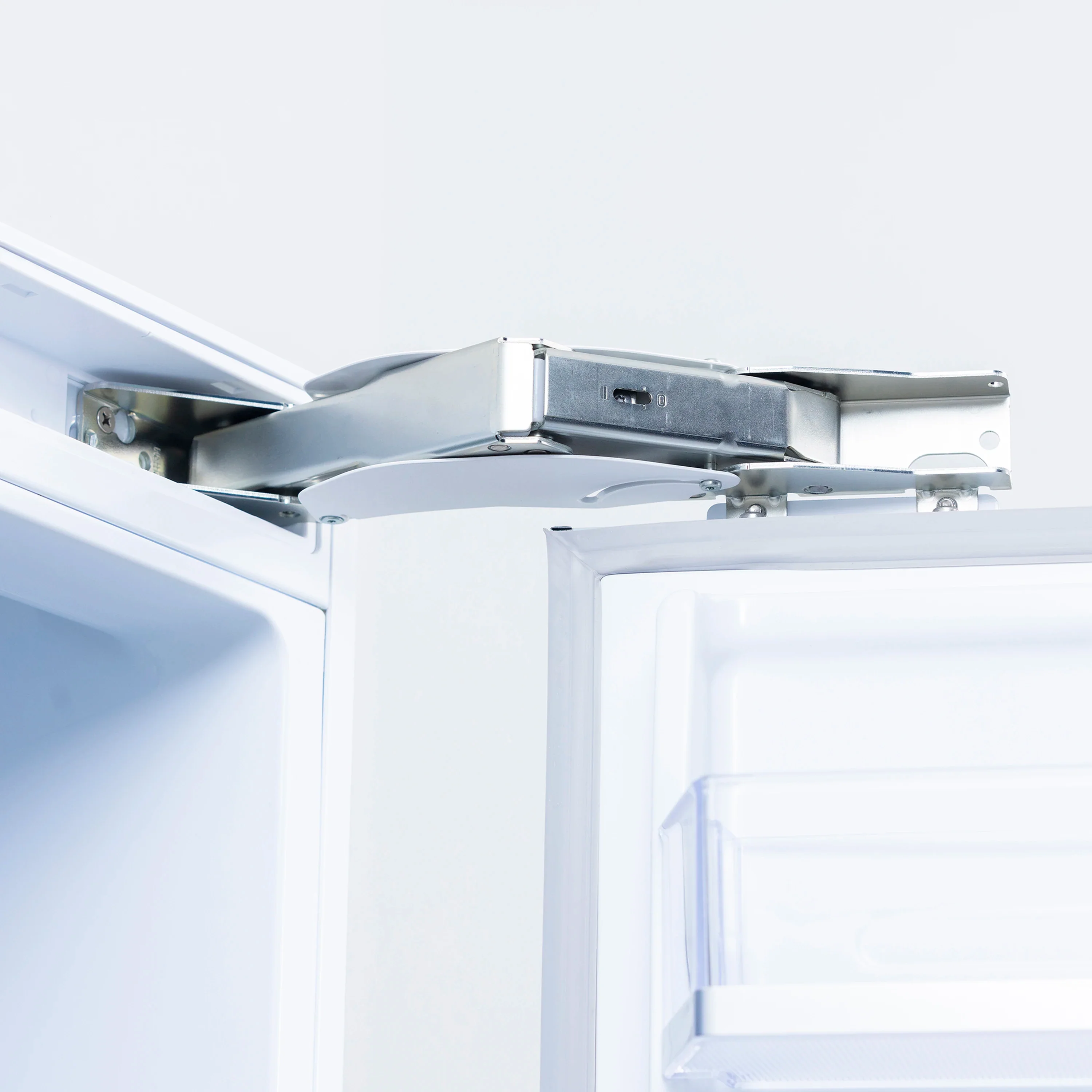 Kucht 24-Inch 12.5 Cu. Ft. Built-In Counter-Depth Refrigerator in Panel Ready (KR240TR) - Image 3