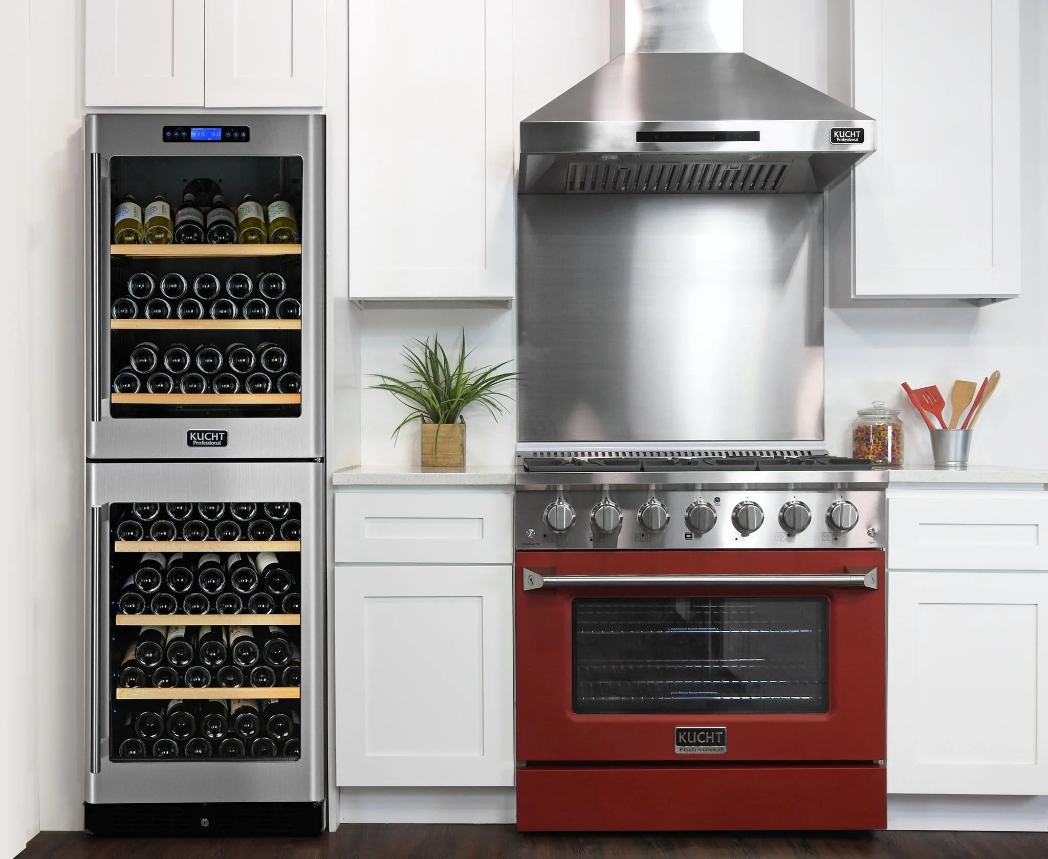 Kucht 36-Inch Propane Gas Range with Sealed Burners & 5.2 Cu. Ft. Convection Oven in Red (KNG361/LP-R) - Image 3