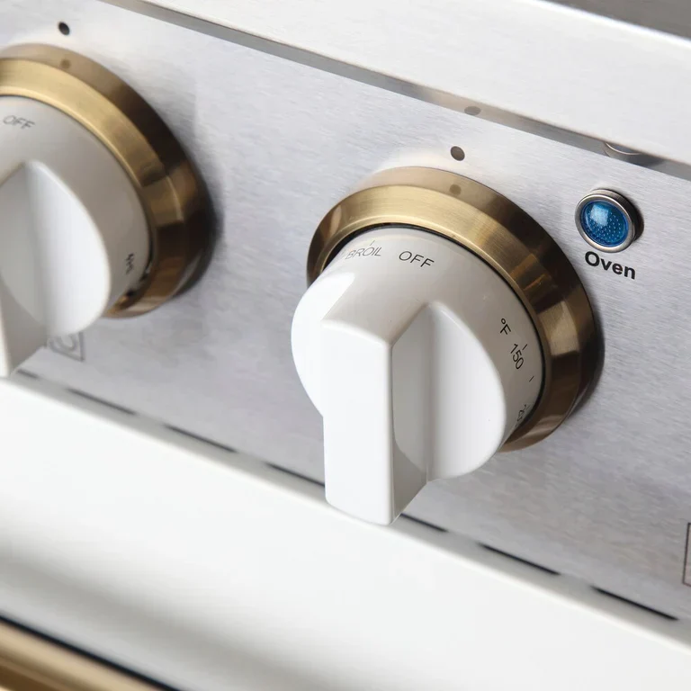 Kucht Signature 48-Inch Propane Gas Range with Convection Oven in White with White Knobs & Gold H&le (KNG481/LP-W-GOLD) - Image 2