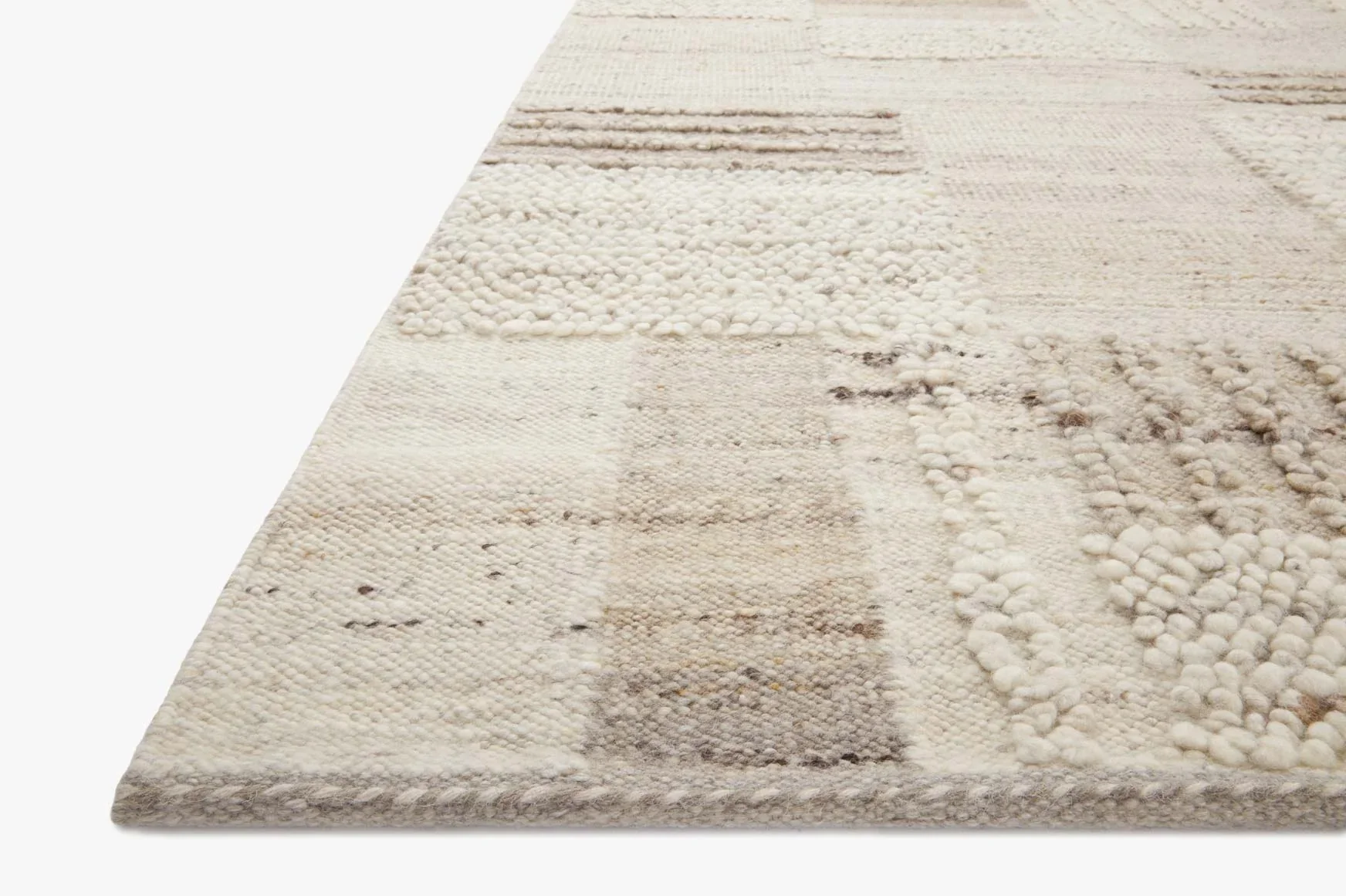 Loloi Accent Rug 4' x 6' in Natural and Stone (MAN-01) - Image 2