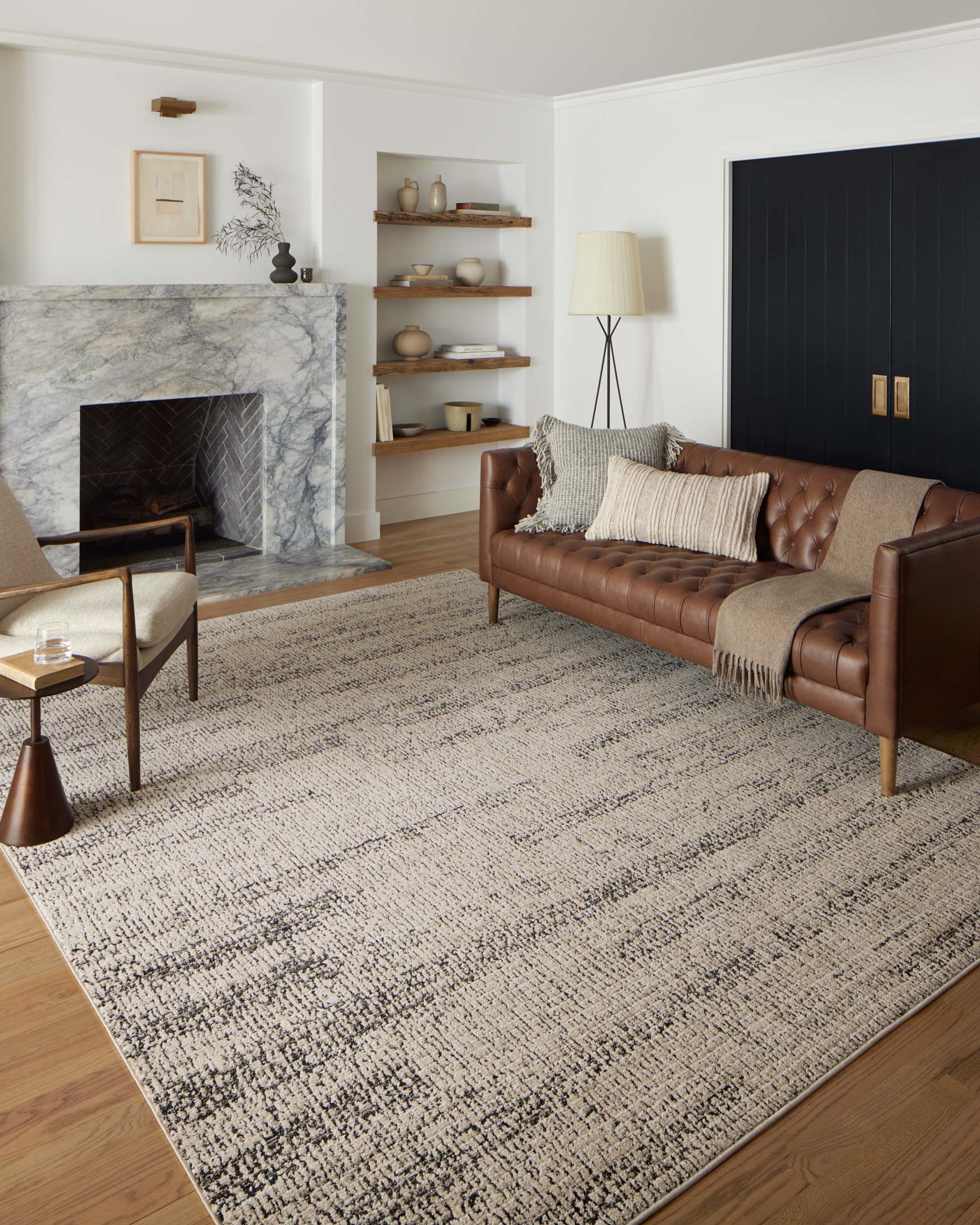 Loloi II Accent Rug 2' 7" x 4' in Oatmeal and Charcoal (DAR-02) - Image 2