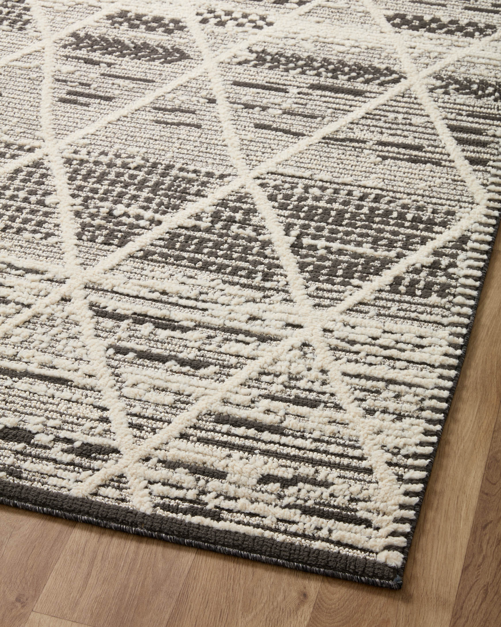 Loloi II Fabian Transitional Charcoal and Ivory 5' 3" x 7' 6" Area Rug - Image 7