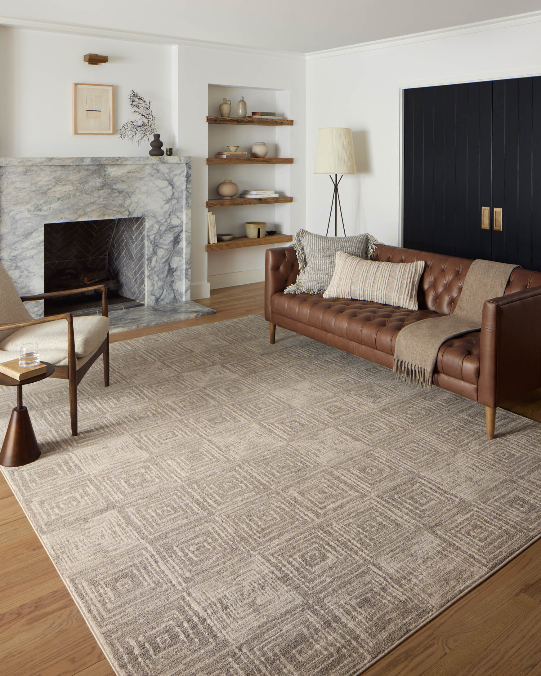 Loloi II Runner Rug 2' 7" x 10' in Beige and Gray (DAR-05) - Image 2