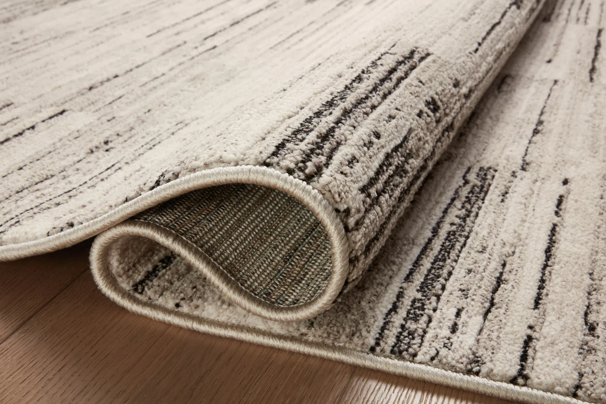 Loloi II Runner Rug 2' 7" x 8' in Charcoal and Sand (DAR-01) - Image 4