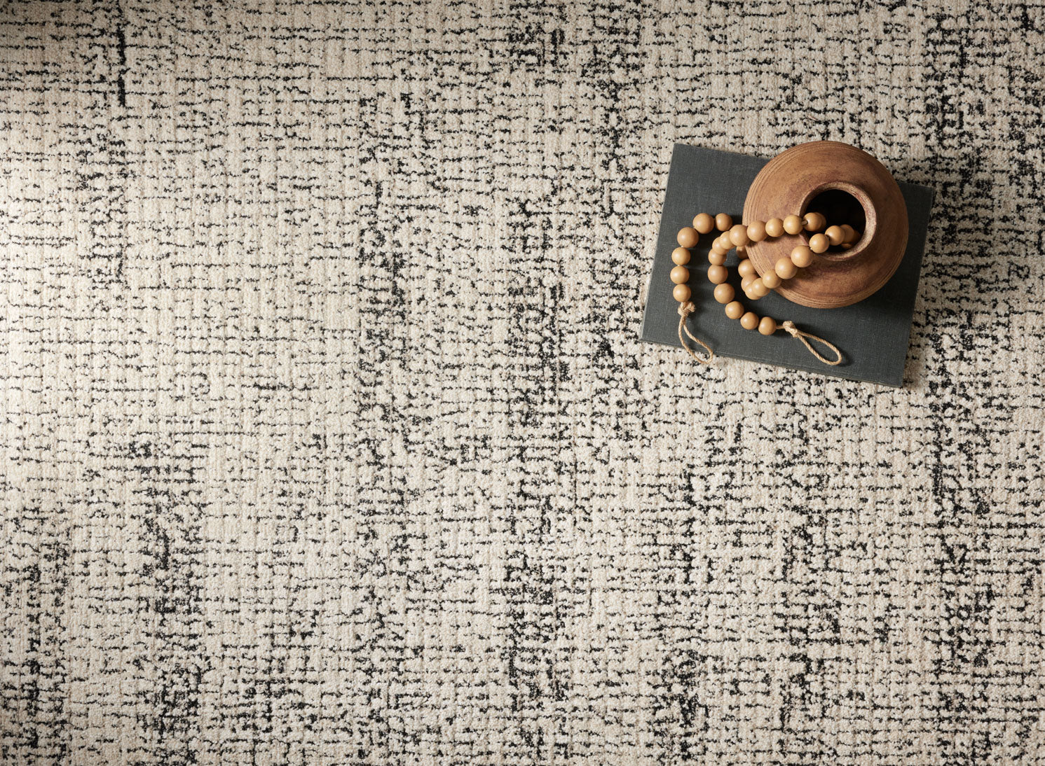 Loloi II Runner Rug 2' 7" x 8' in Oatmeal and Charcoal (DAR-02) - Image 3