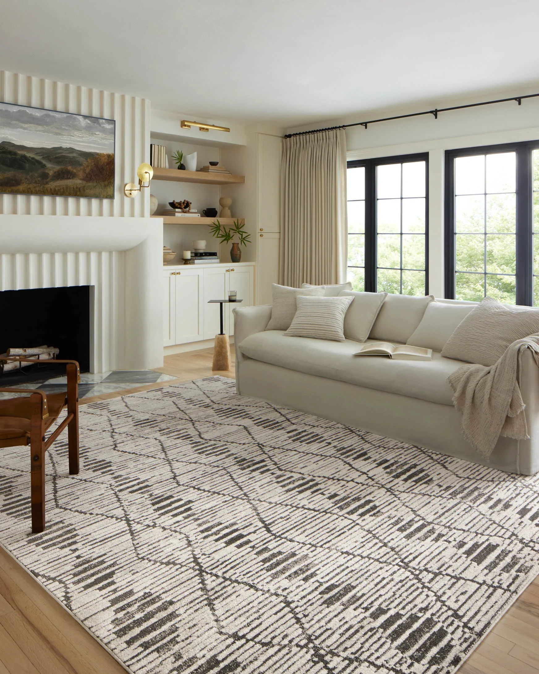 Loloi Kamala Transitional in Charcoal and Dove 4' x 6' Accent Rug (KAM-02) - Image 2