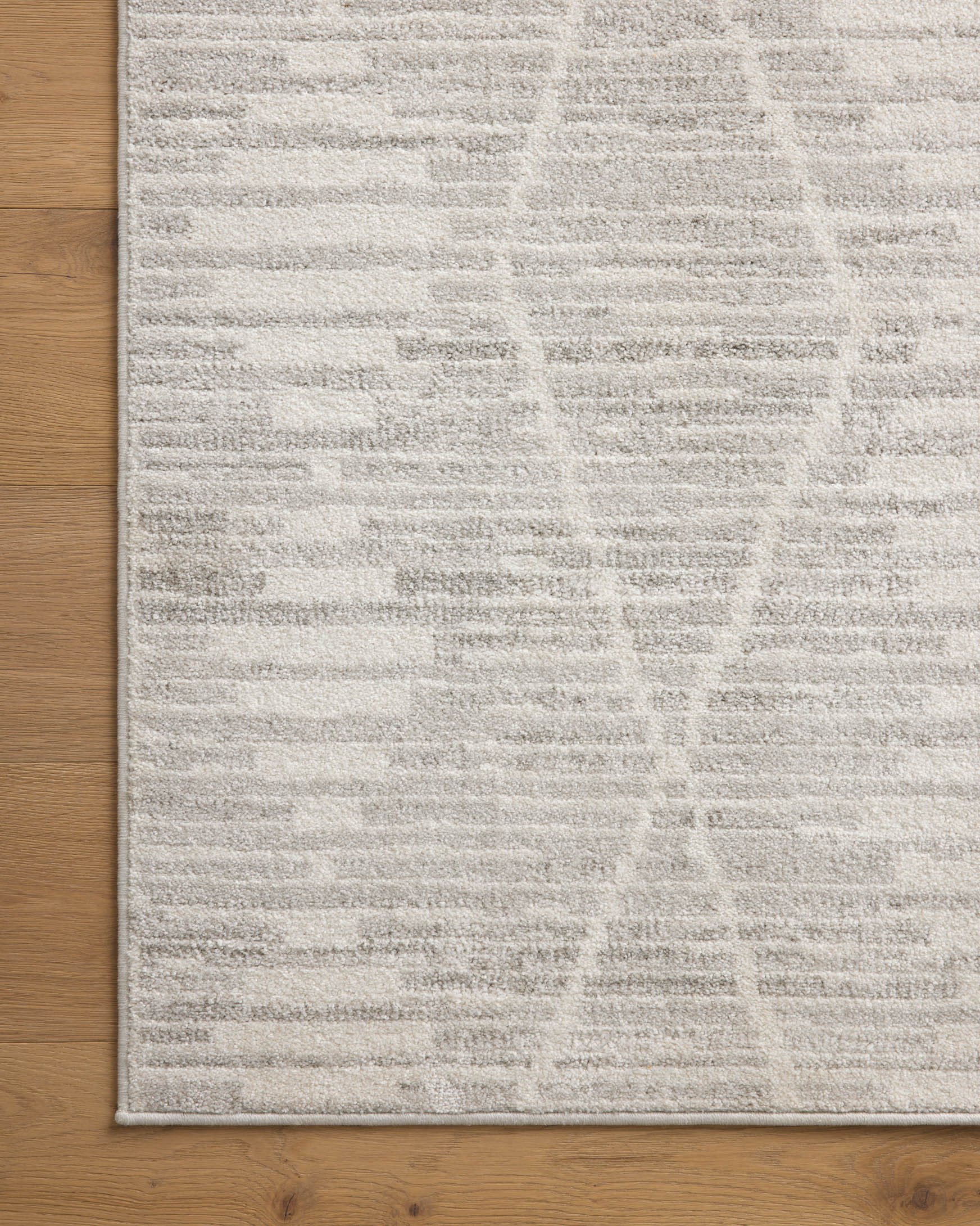Loloi Kamala Transitional in Ivory and Silver 2' 7" x 10' Runner Rug (KAM-02) - Image 5