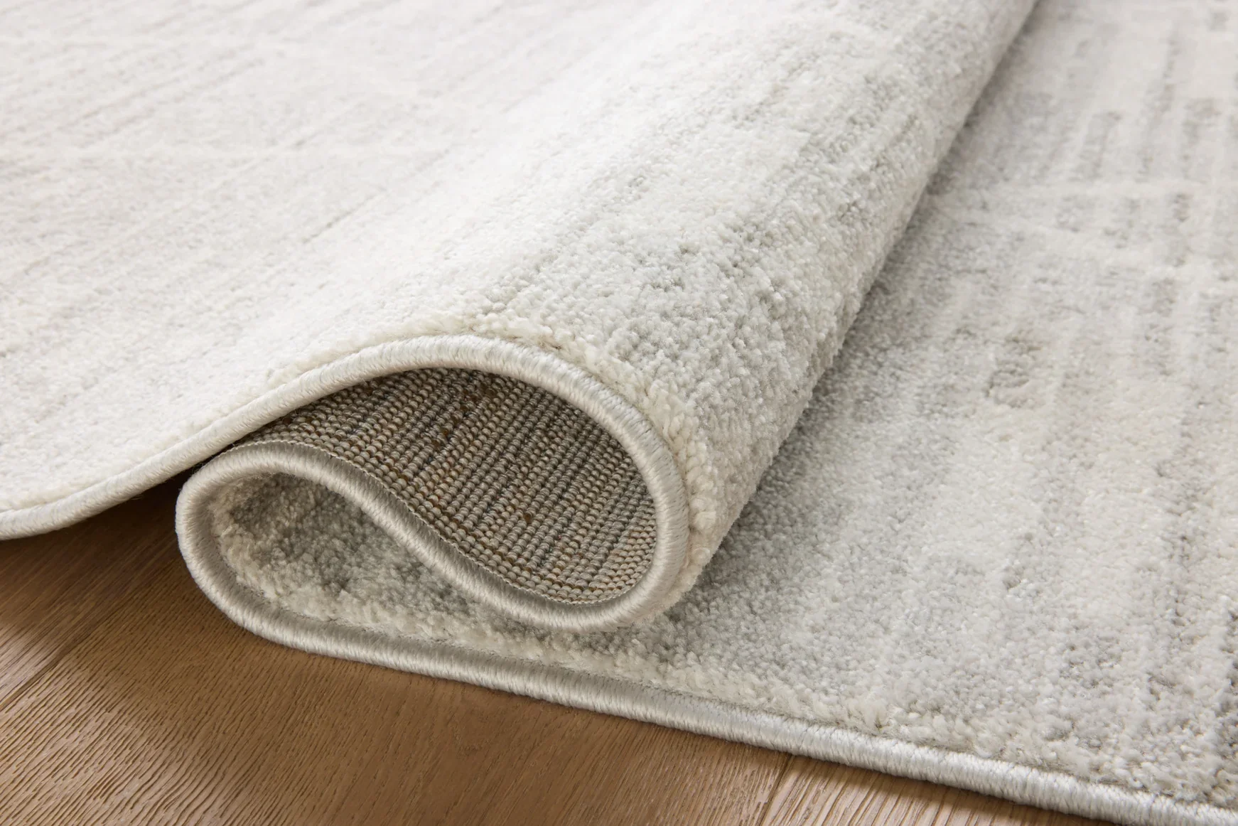 Loloi Kamala Transitional in Ivory and Silver 2' 7" x 8' Runner Rug (KAM-02) - Image 4