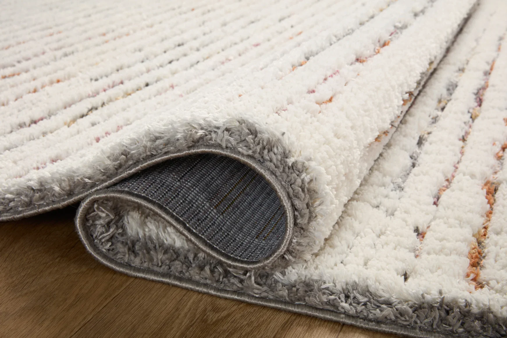 Loloi Levitt Shags in Ivory 2' 3" x 4' Accent Rug (LEV-01) - Image 4