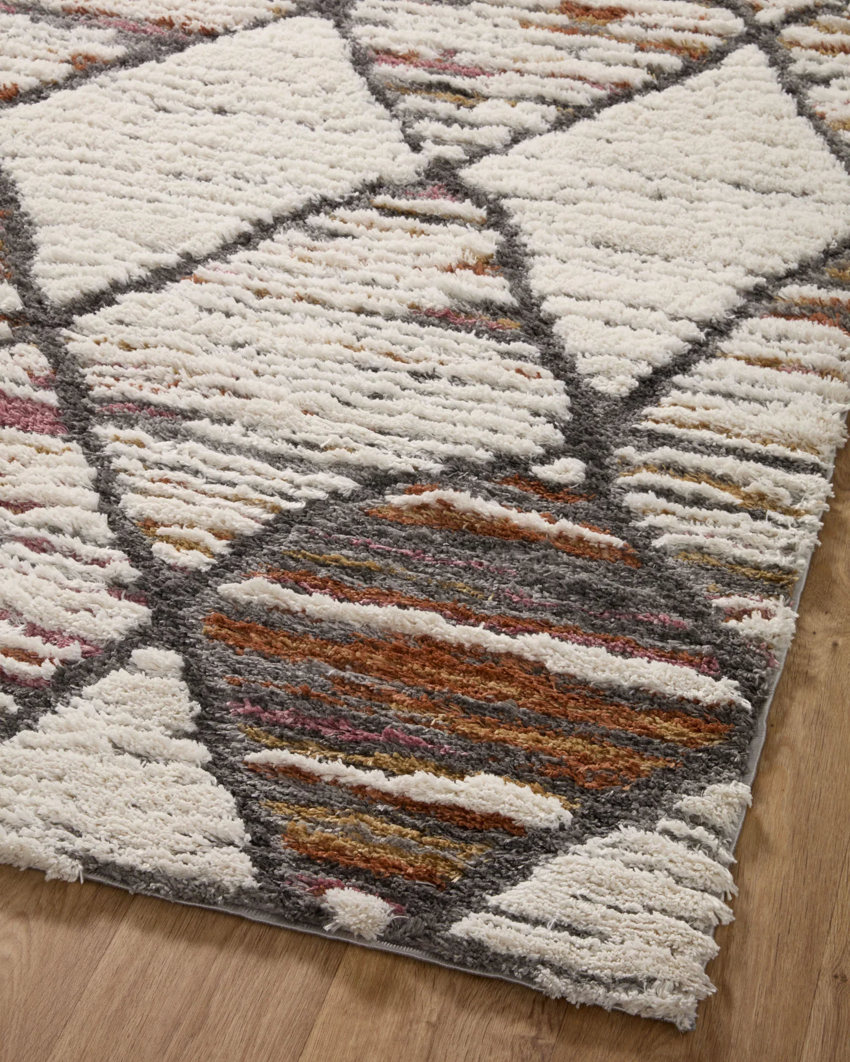 Loloi Levitt Shags in Ivory and Fiesta 5' 3" x 7' 6" Area Rug (LEV-05) - Image 7