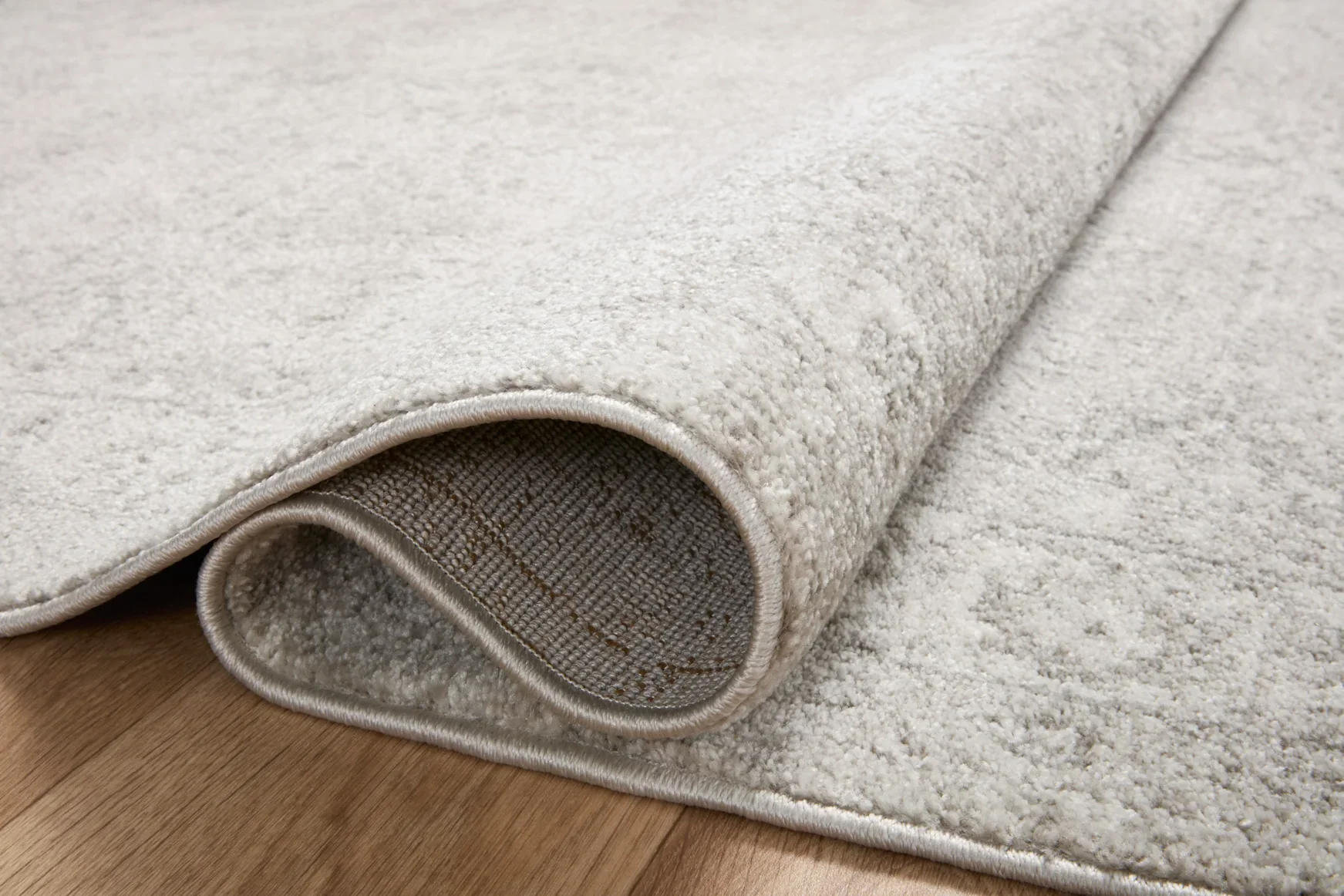 Loloi Odette Traditional in Silver and Ivory 11'2" x 15' 7" Area Rug (ODT-02) - Image 4