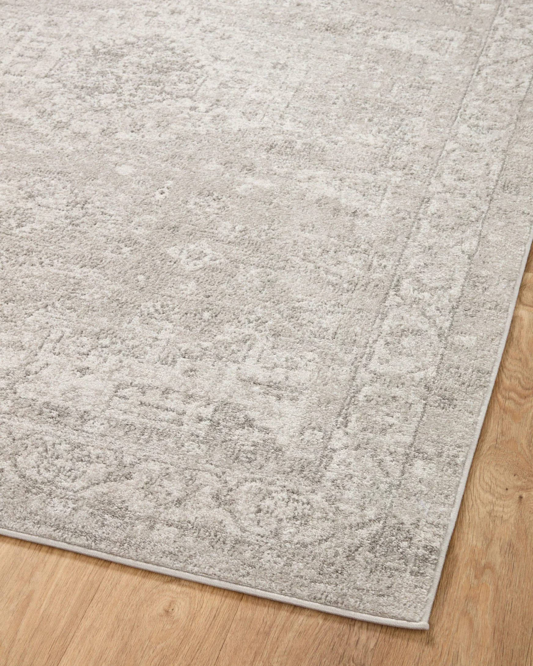 Loloi Odette Traditional in Silver and Ivory 9'2" x 9'2" Round Area Rug (ODT-02) - Image 7
