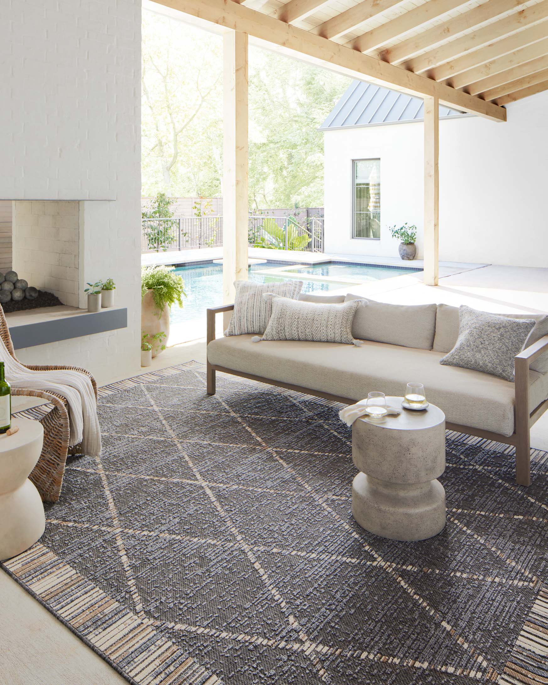 Loloi Rainier Indoor/Outdoor in Slate 9'2" x 12'2" Area Rug (RAI-09) - Image 2